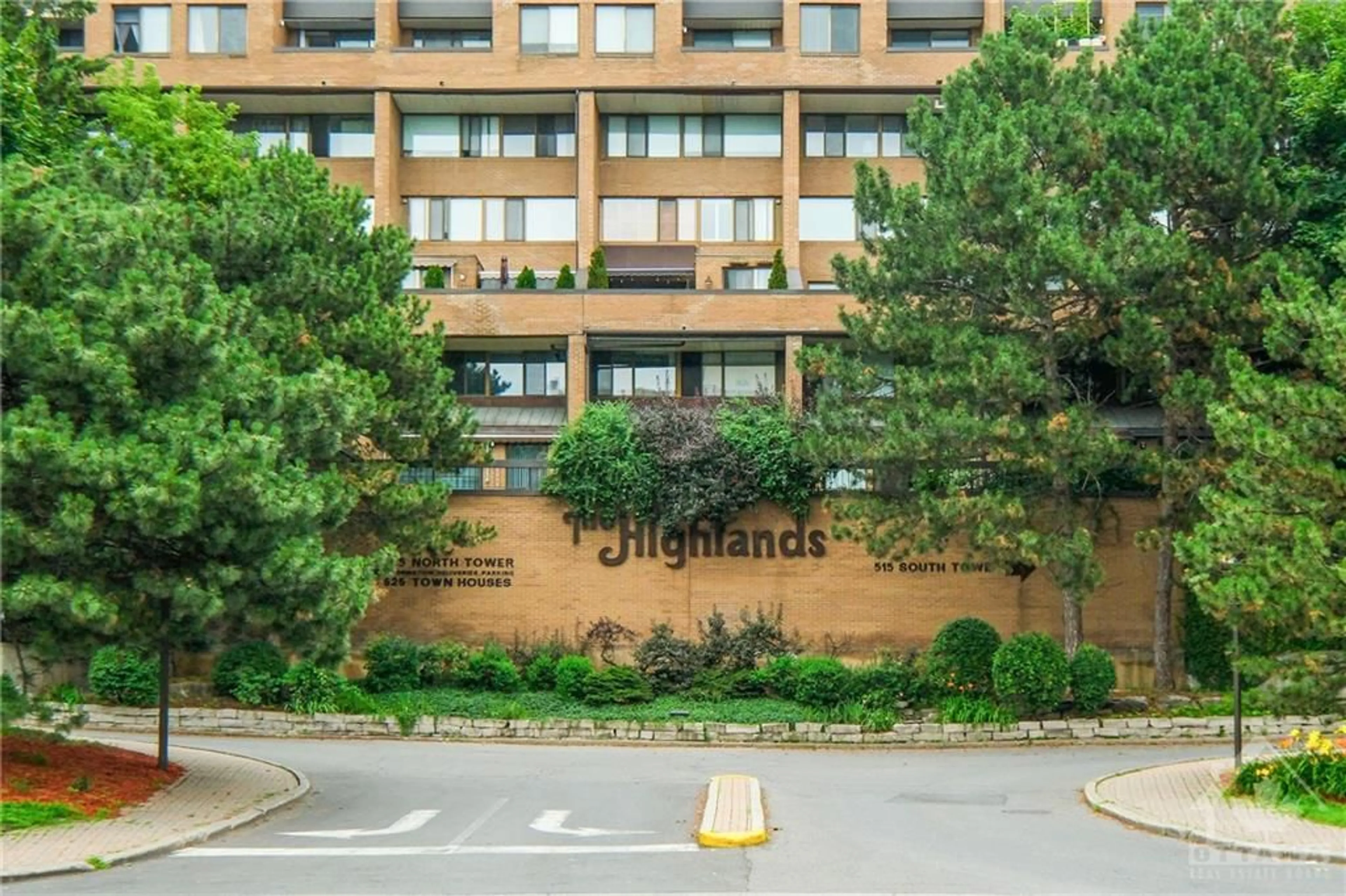 A pic from exterior of the house or condo for 505 ST LAURENT Blvd #2506, Ottawa Ontario K1K 3X4