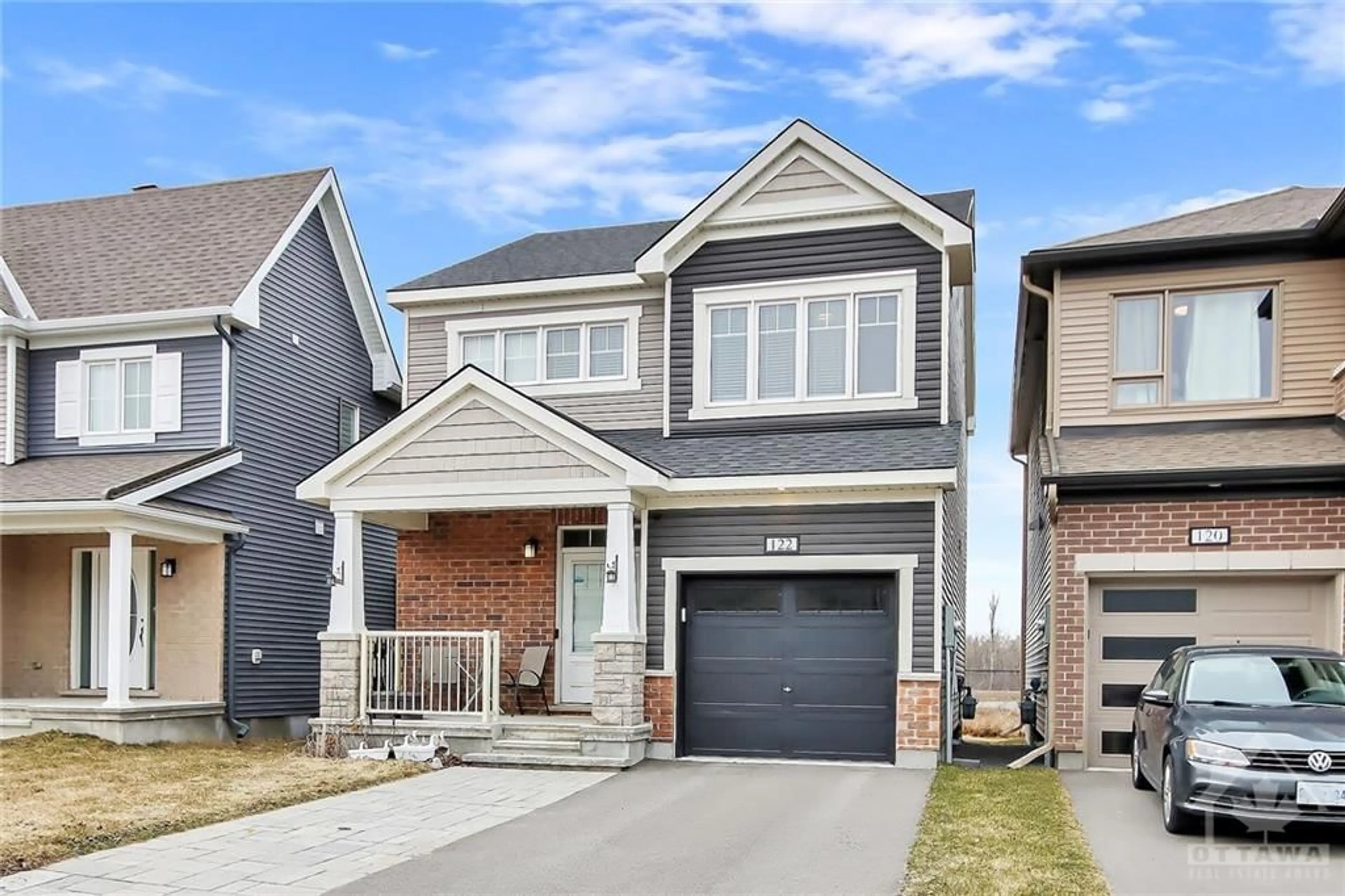 Frontside or backside of a home for 122 UNITY Pl, Stittsville Ontario K2S 2Y8