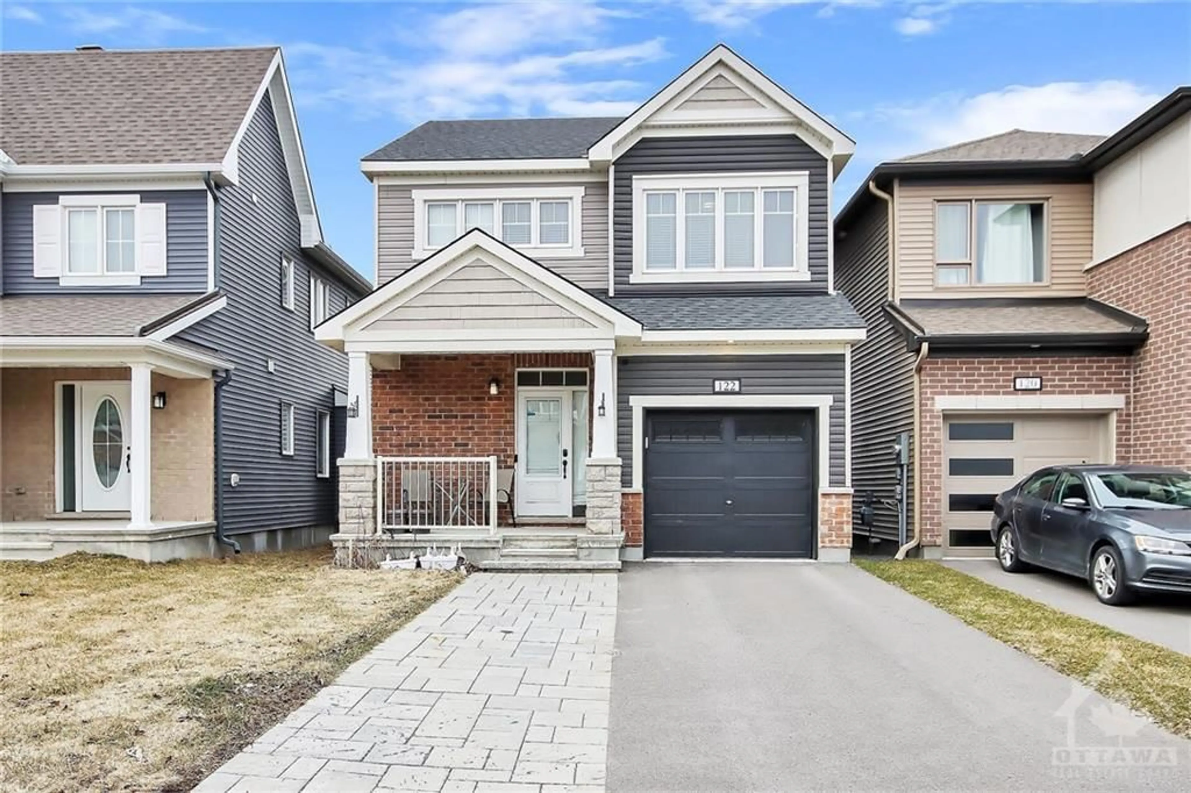 Frontside or backside of a home for 122 UNITY Pl, Stittsville Ontario K2S 2Y8