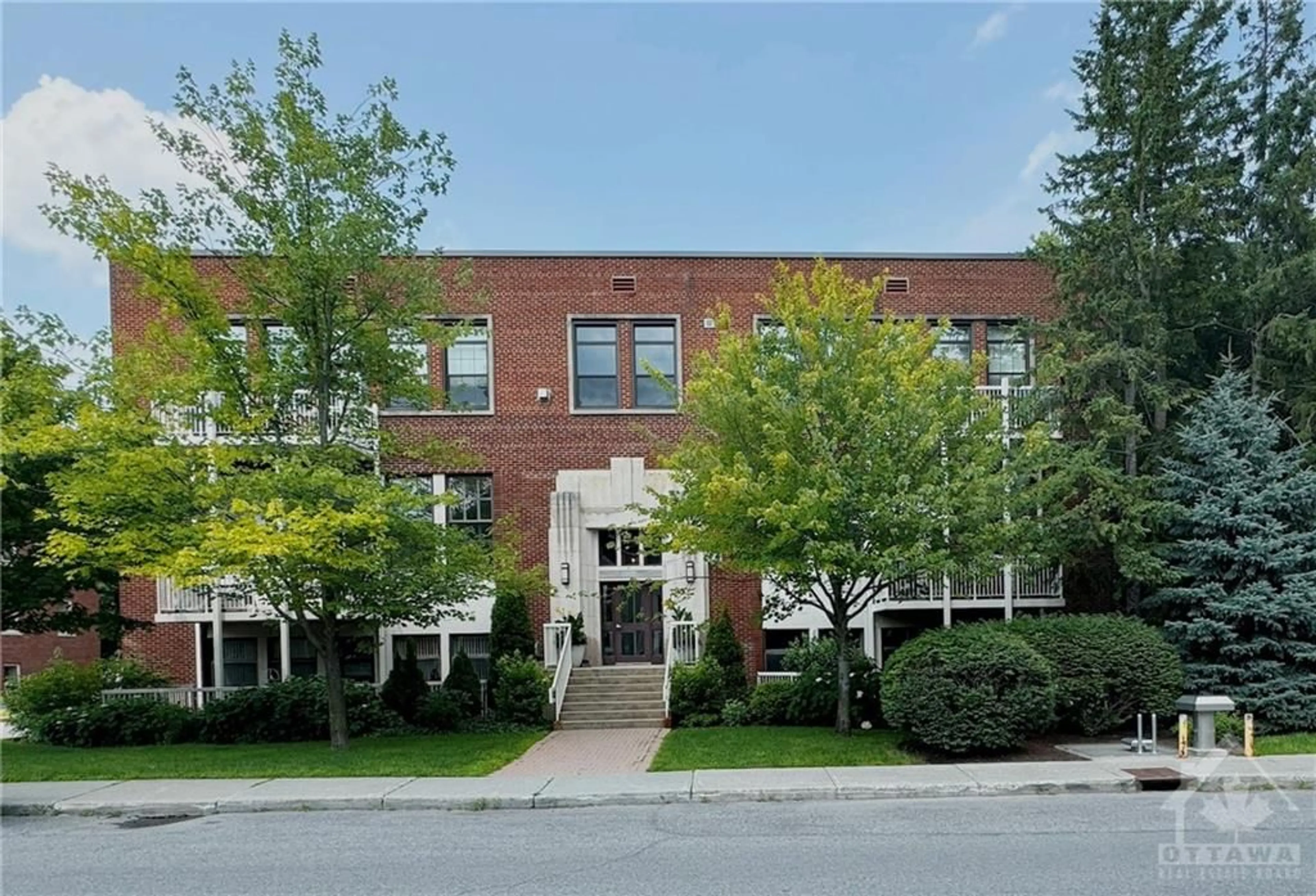 Outside view for 174 STANLEY Ave #103, Ottawa Ontario K1M 1P1