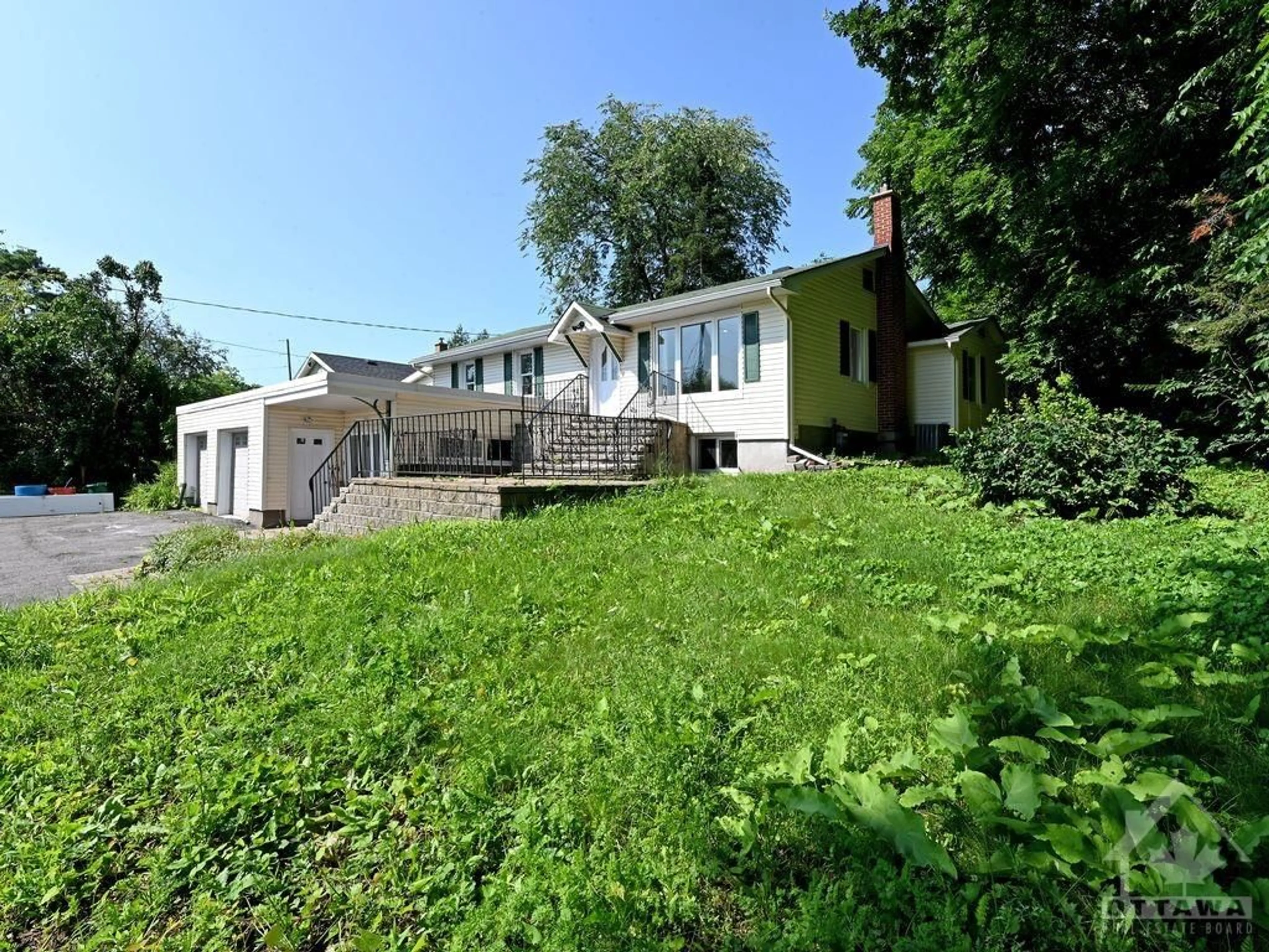 Frontside or backside of a home for 3854 PRINCE OF WALES Dr, Ottawa Ontario K2C 3H2