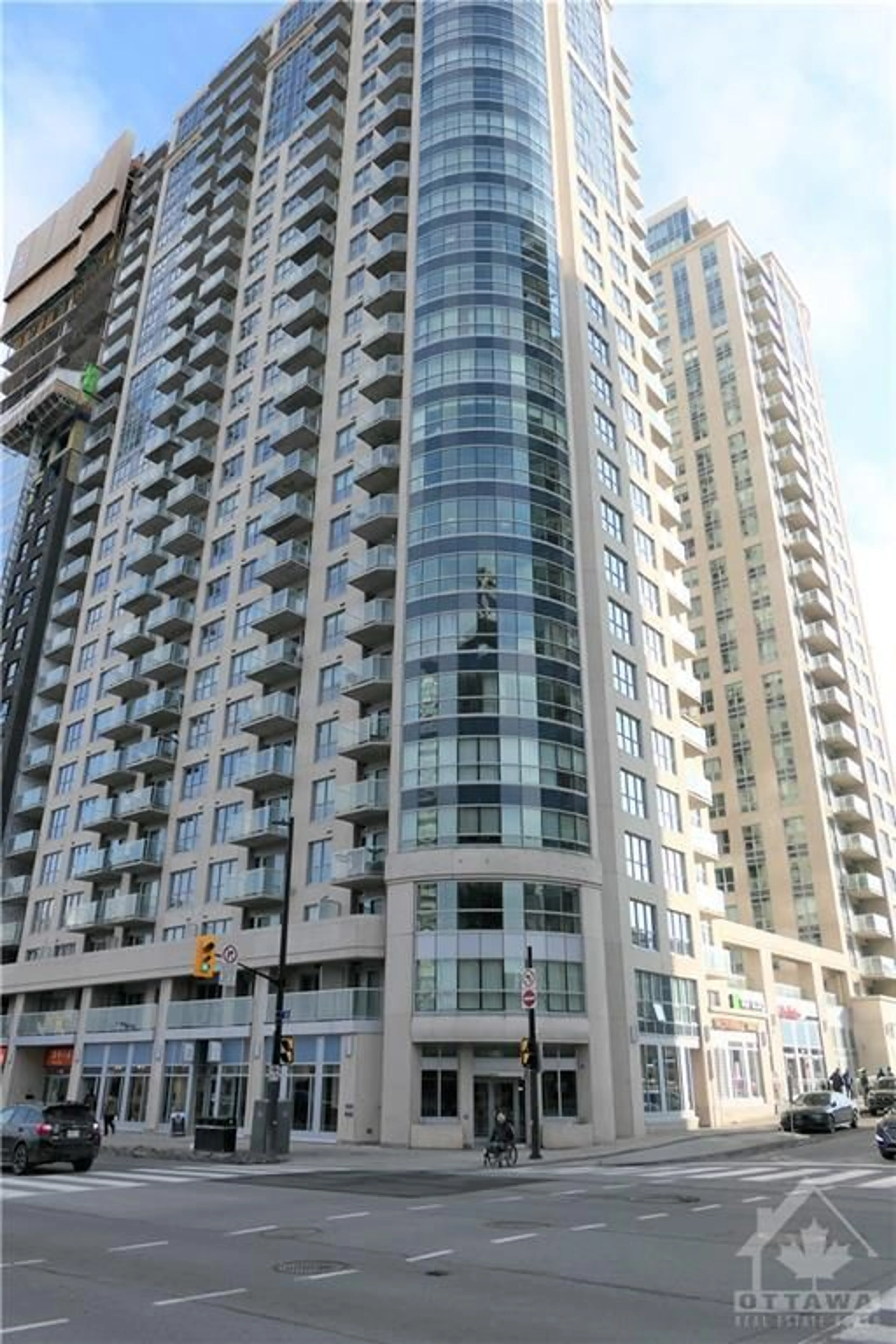 A pic from exterior of the house or condo for 242 RIDEAU St #508, Ottawa Ontario K1N 0B7