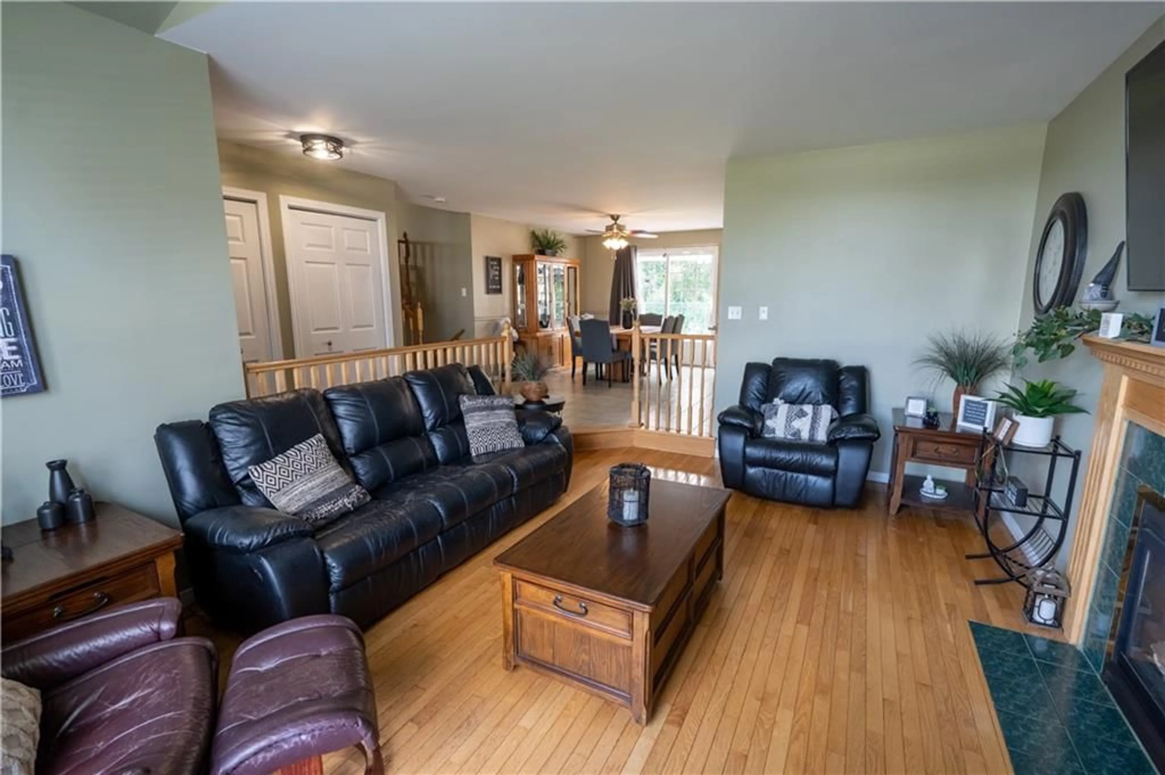 Living room for 1229 DOVER Rd, Cornwall Ontario K6J 5X5