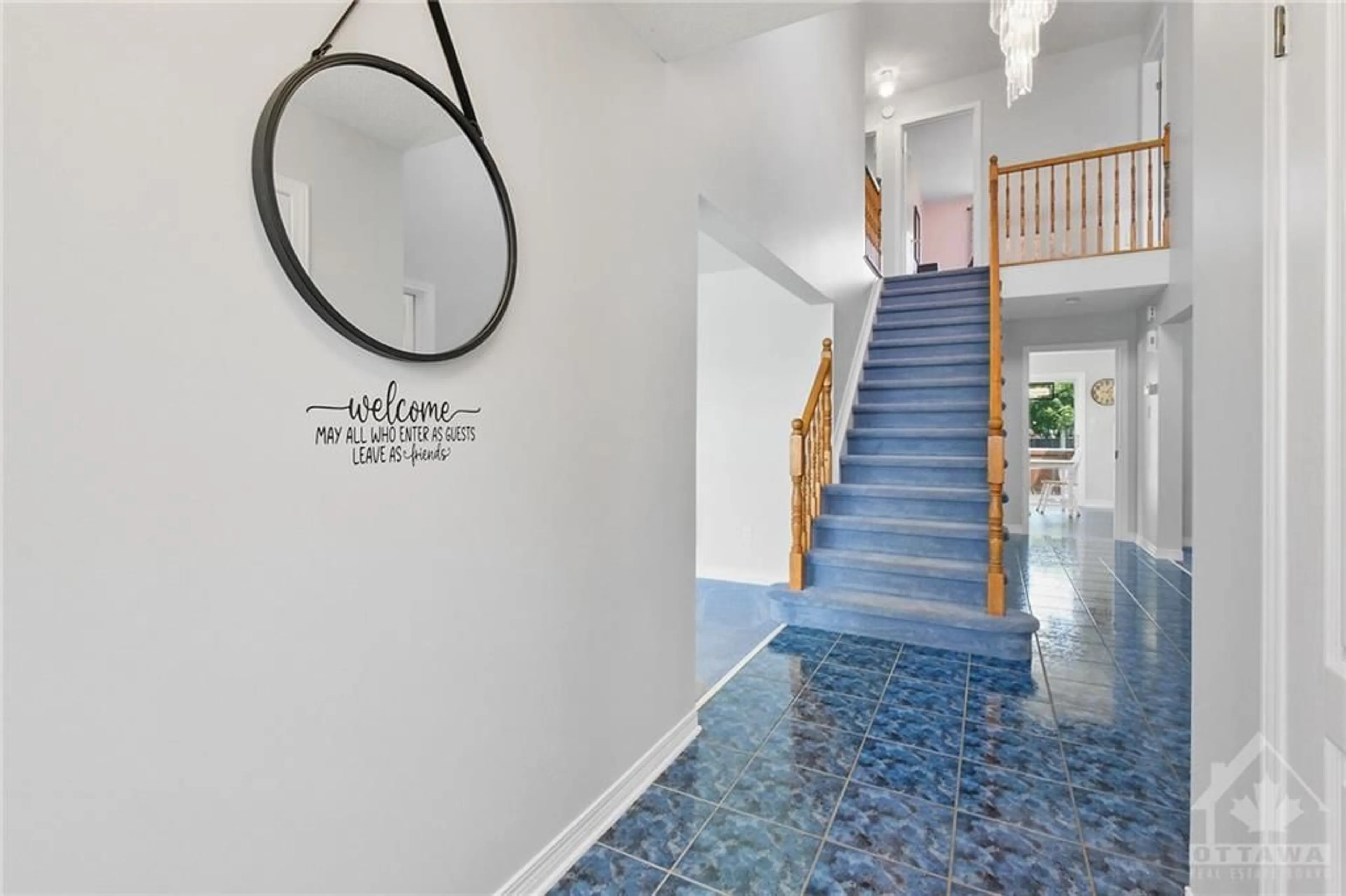 Indoor foyer for 188 REDPATH Dr, Ottawa Ontario K2G 6K5