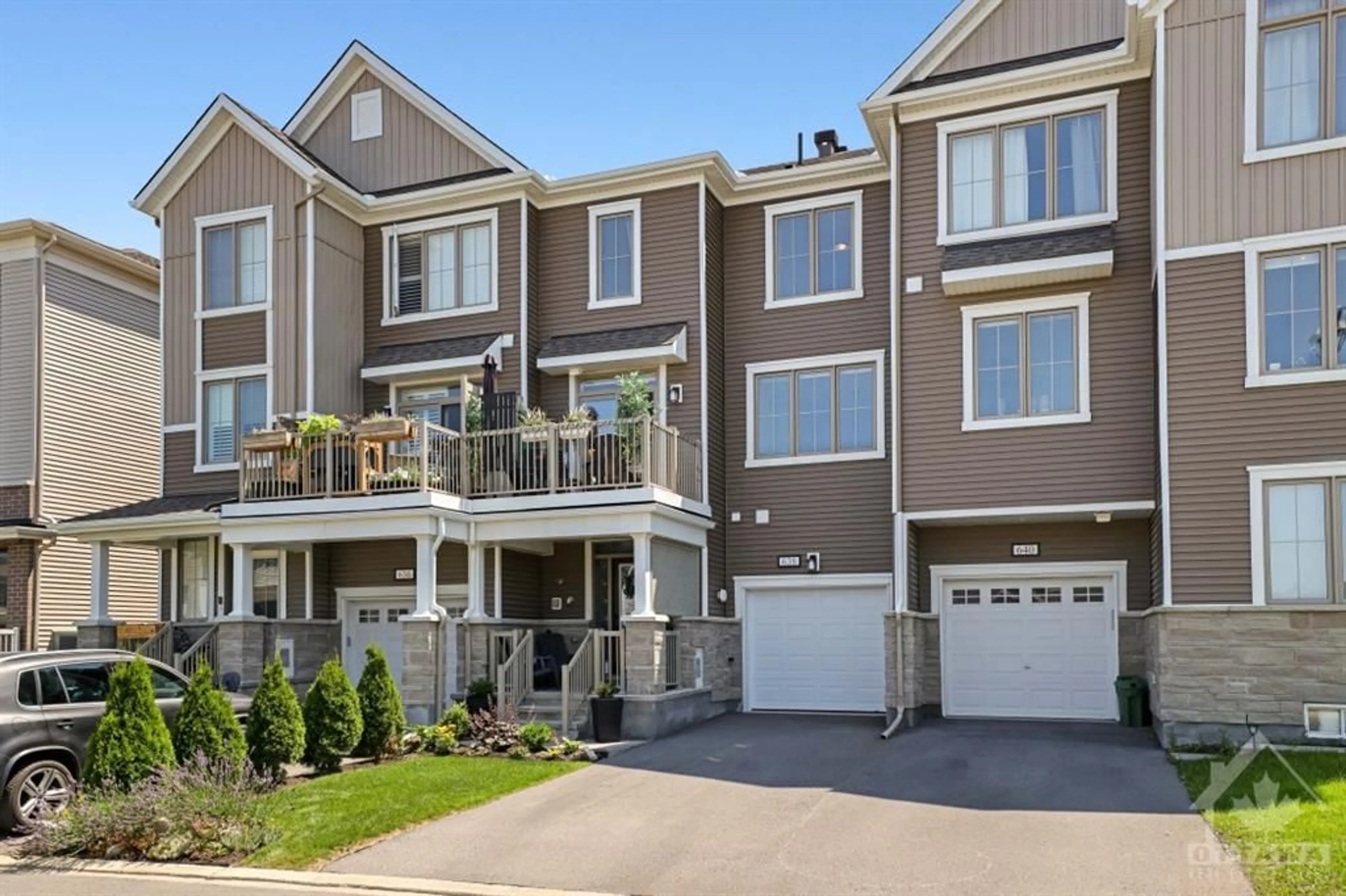 A pic from exterior of the house or condo for 638 BELLATRIX Walk, Ottawa Ontario K2J 6N5