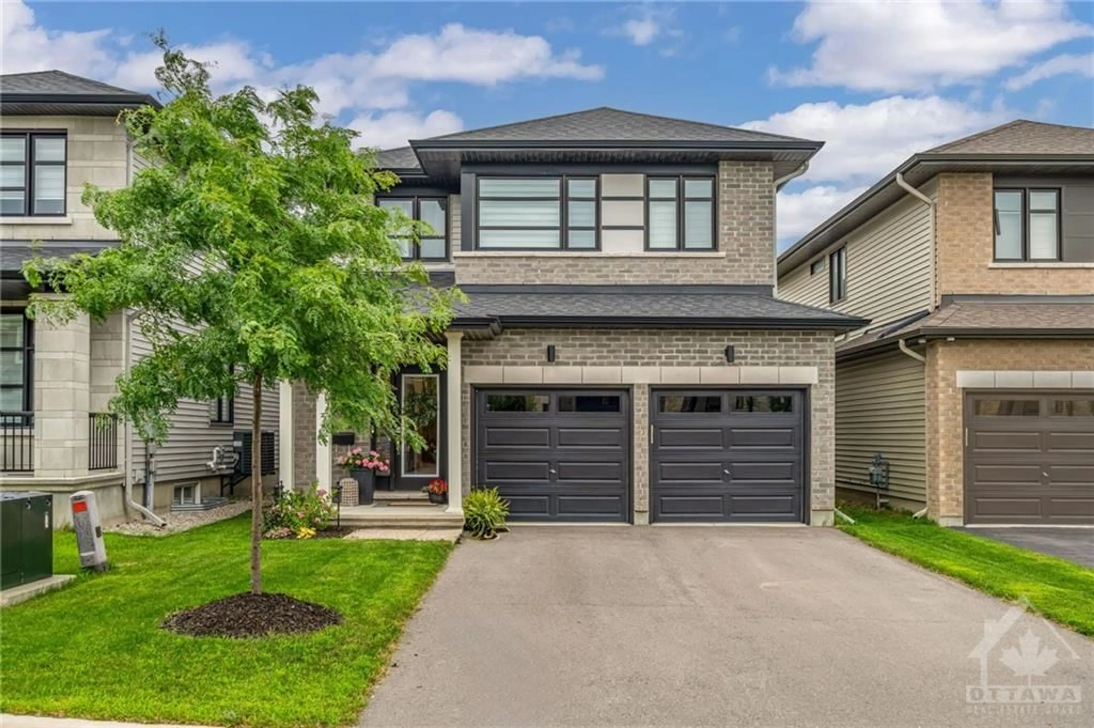 Frontside or backside of a home for 321 BELSIZE Way, Ottawa Ontario K2S 2P6