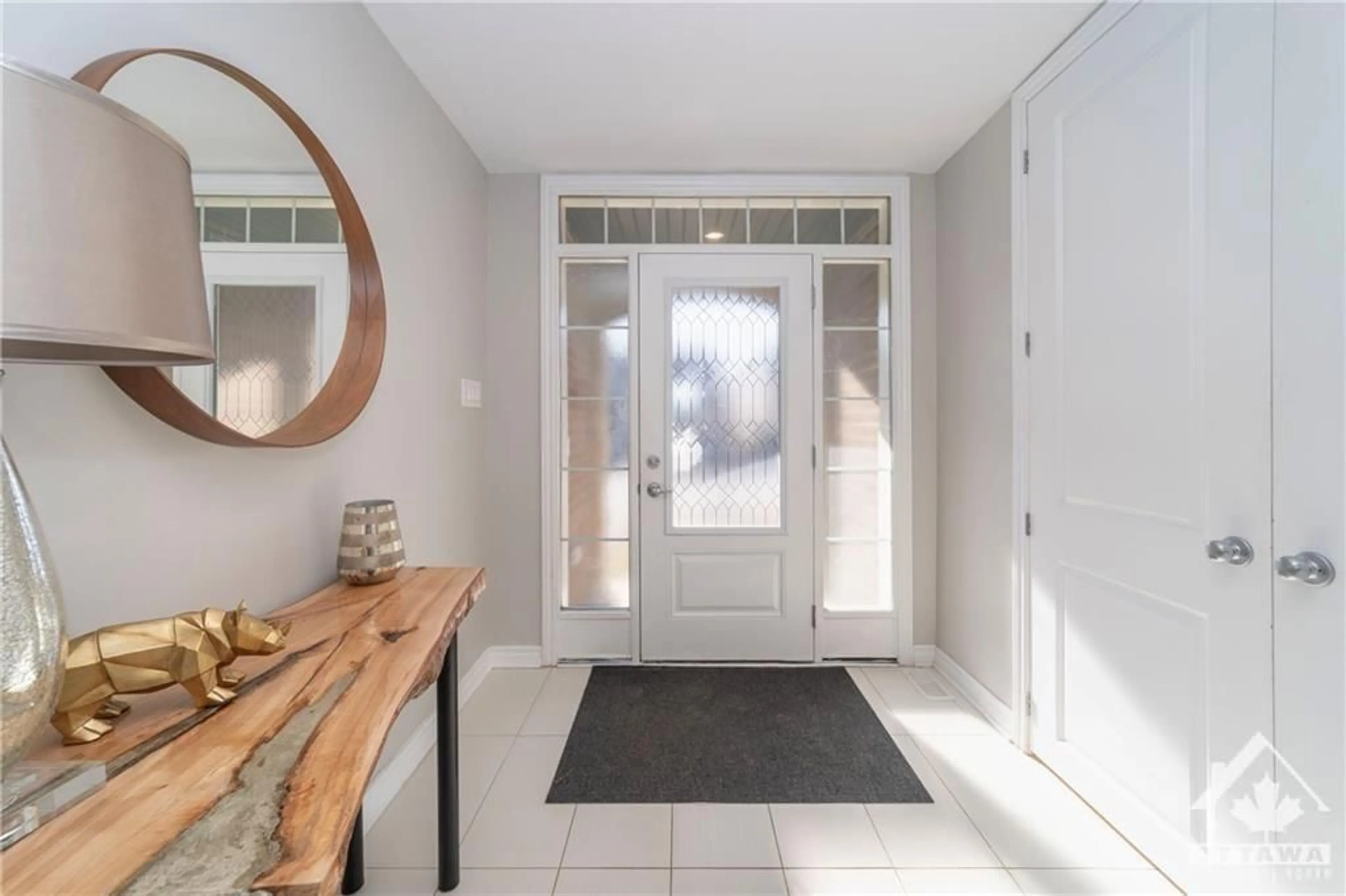 Indoor entryway for 78 RUSSET Terr, Nepean Ontario K2J 6E8