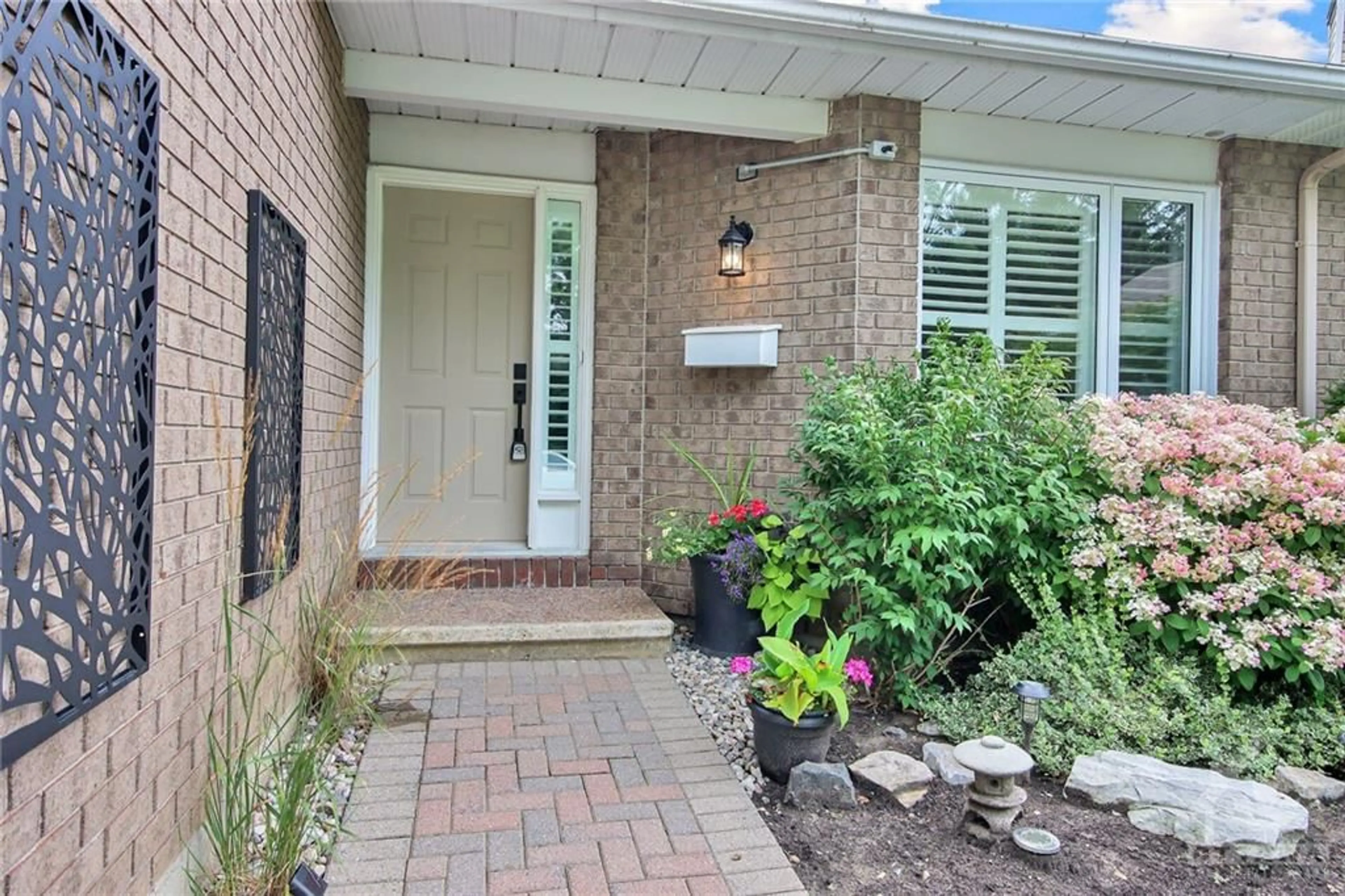 Home with brick exterior material for 15 RIVER OAKS Crt, Ottawa Ontario K2S 1L3
