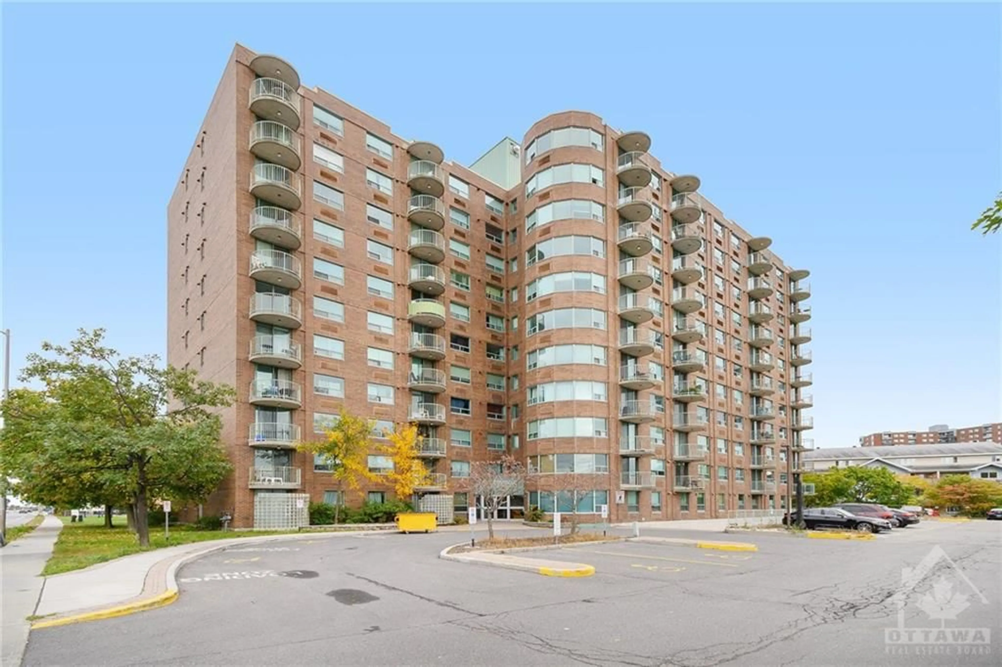 A pic from exterior of the house or condo for 1440 HERON Rd #508, Ottawa Ontario K1V 0X2