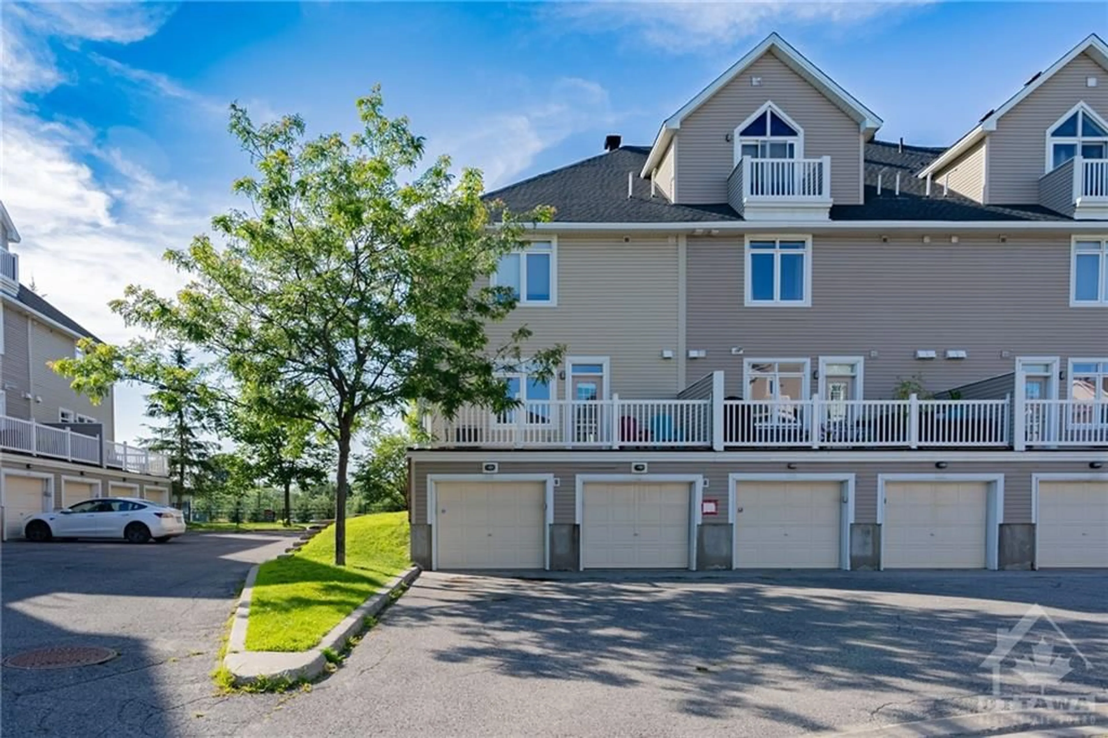 A pic from exterior of the house or condo for 2193 CAMPEAU Dr, Ottawa Ontario K2K 0A2