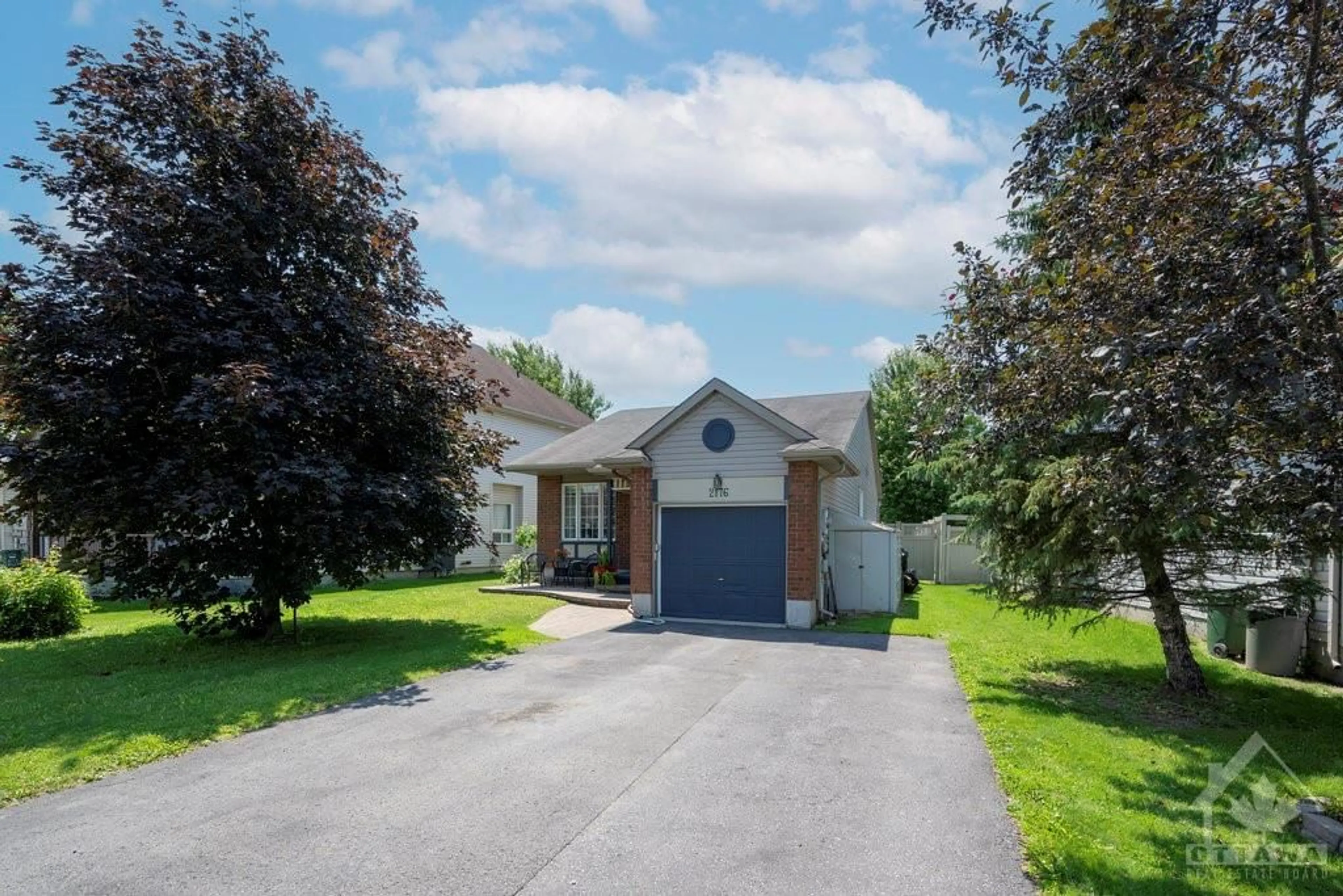 Frontside or backside of a home for 2176 VALIN St, Ottawa Ontario K4A 5A9