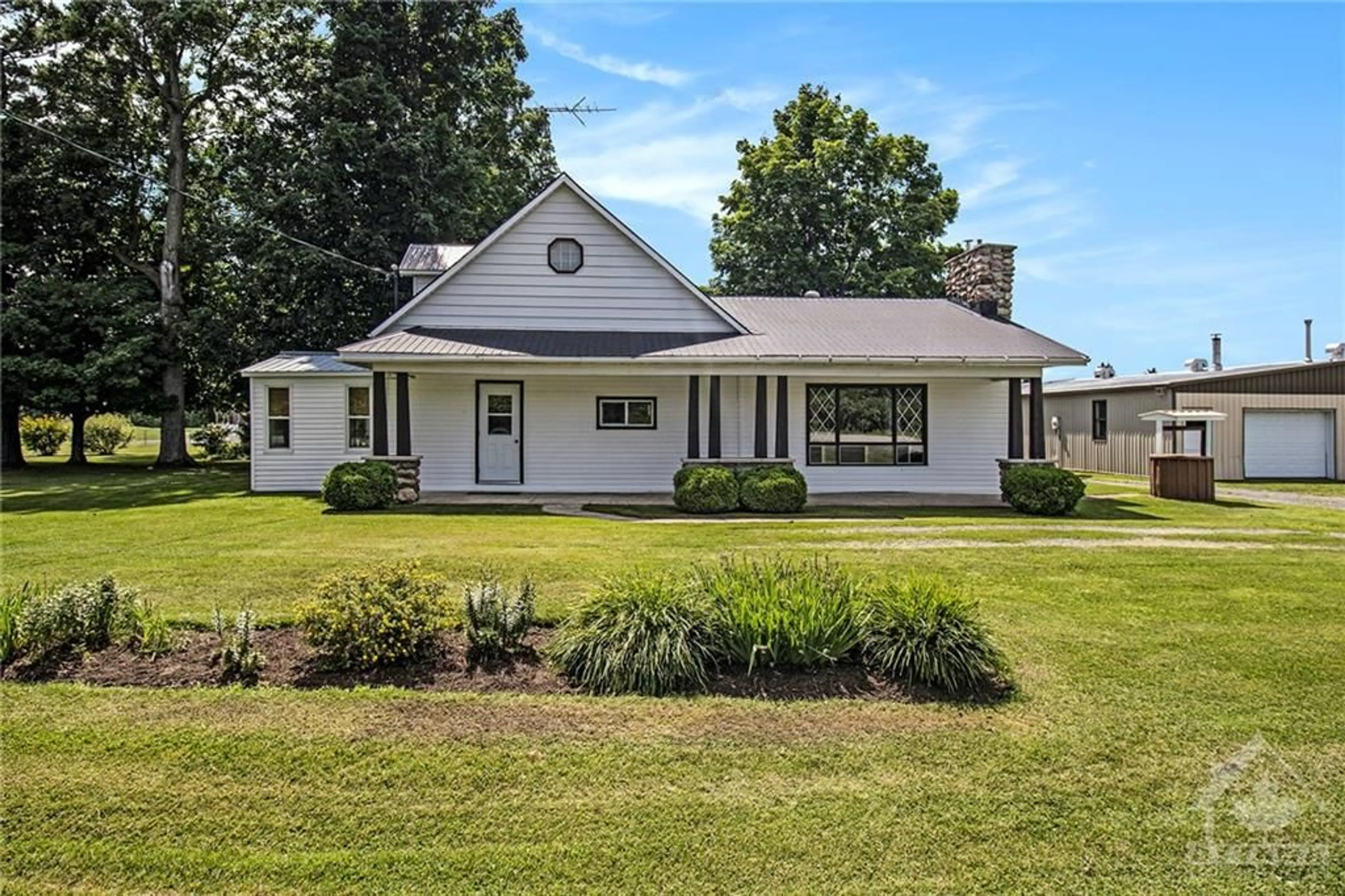 Frontside or backside of a home for 2132 HWY 138 Rd, Moose Creek Ontario K0A 1M0