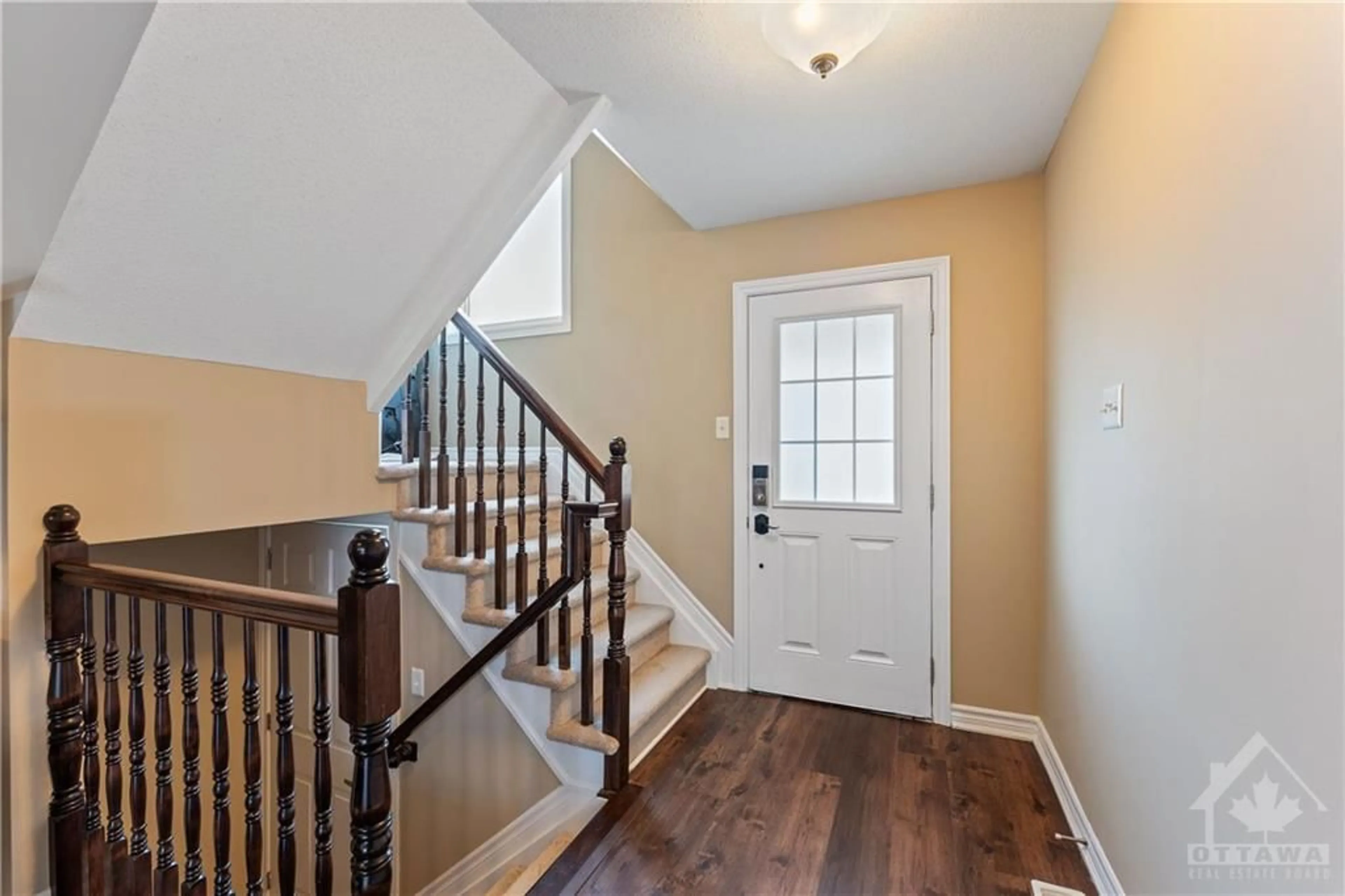 Indoor entryway for 311 SUMMER SKY St, Orleans Ontario K4A 0V3