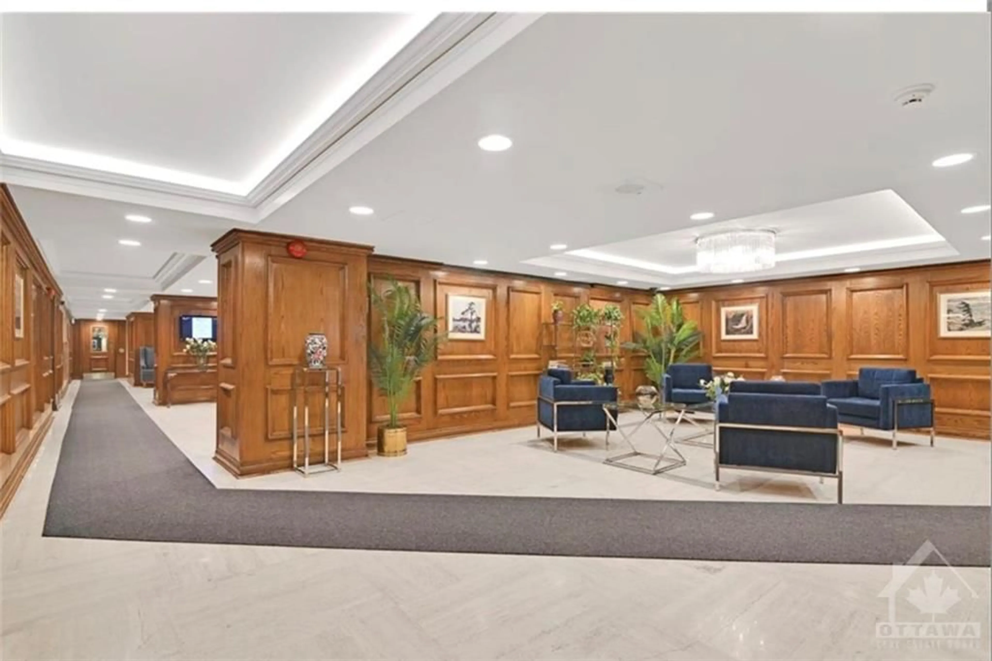 Indoor lobby for 500 LAURIER Ave #802, Ottawa Ontario K1R 5E1