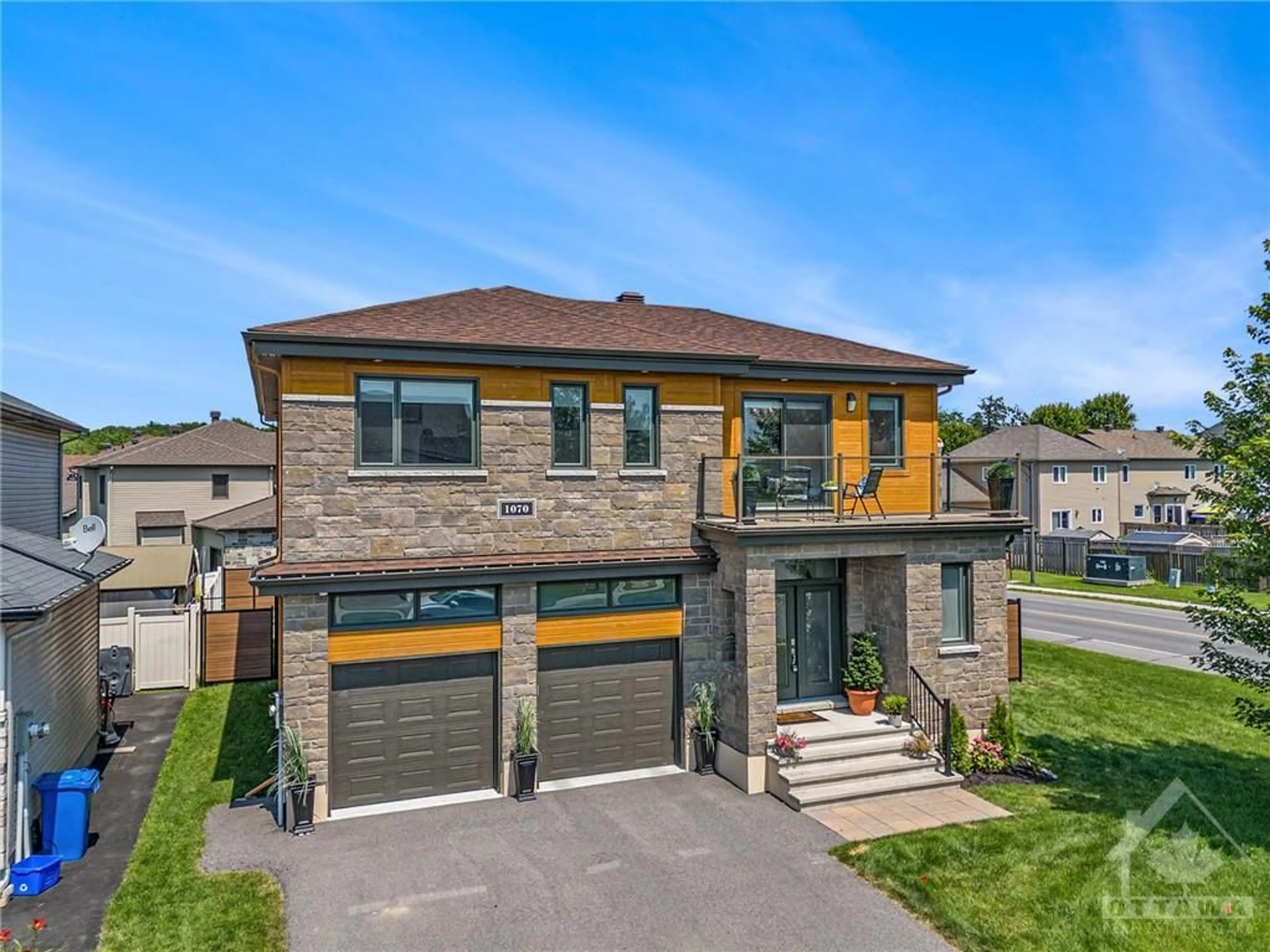 Home with brick exterior material for 1070 DOCTEUR CORBEIL Blvd, Rockland Ontario K4K 0E9