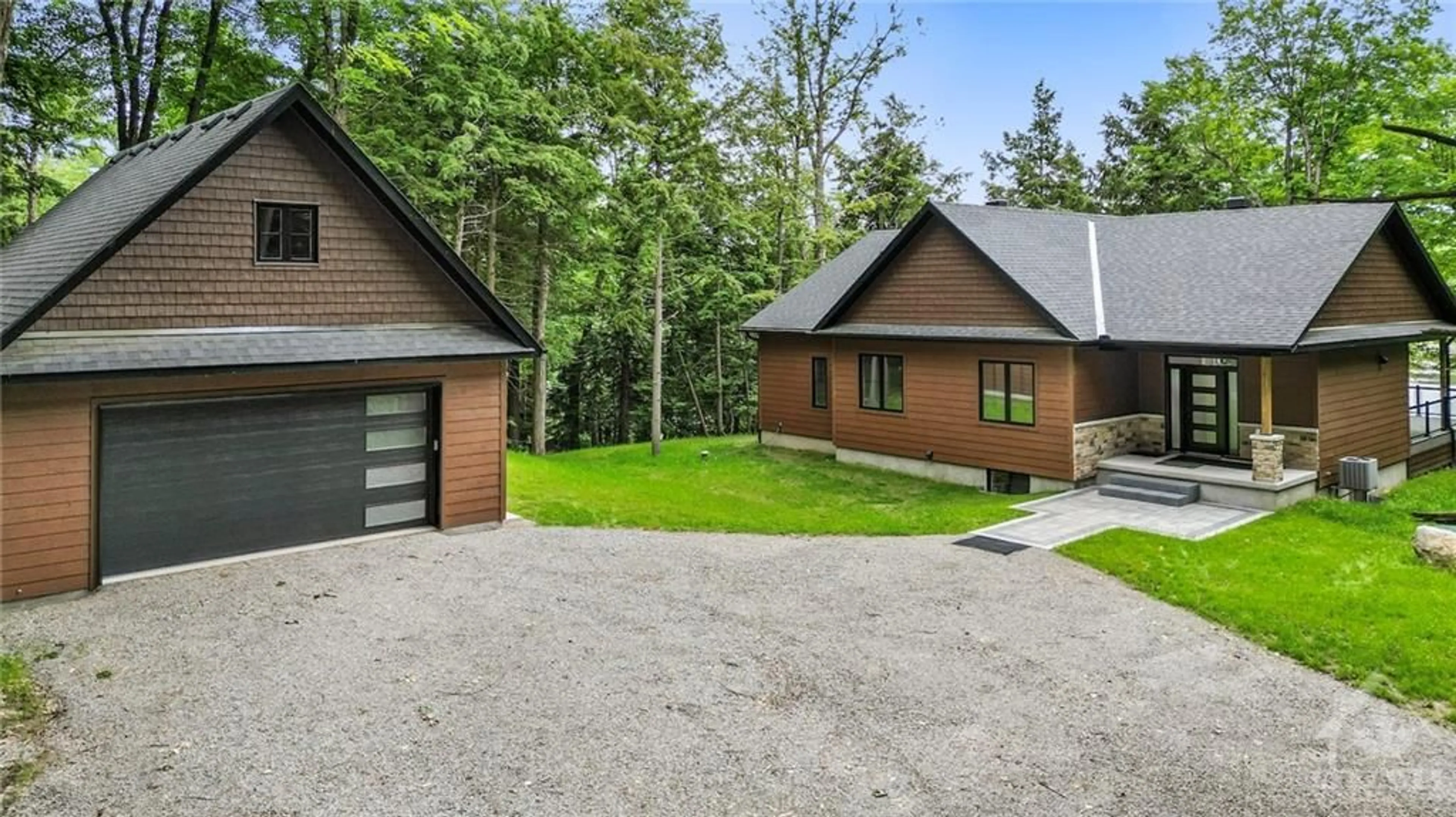 Cottage for 923 WHITE BIRCH Lane, Lyndhurst Ontario K0E 1N0