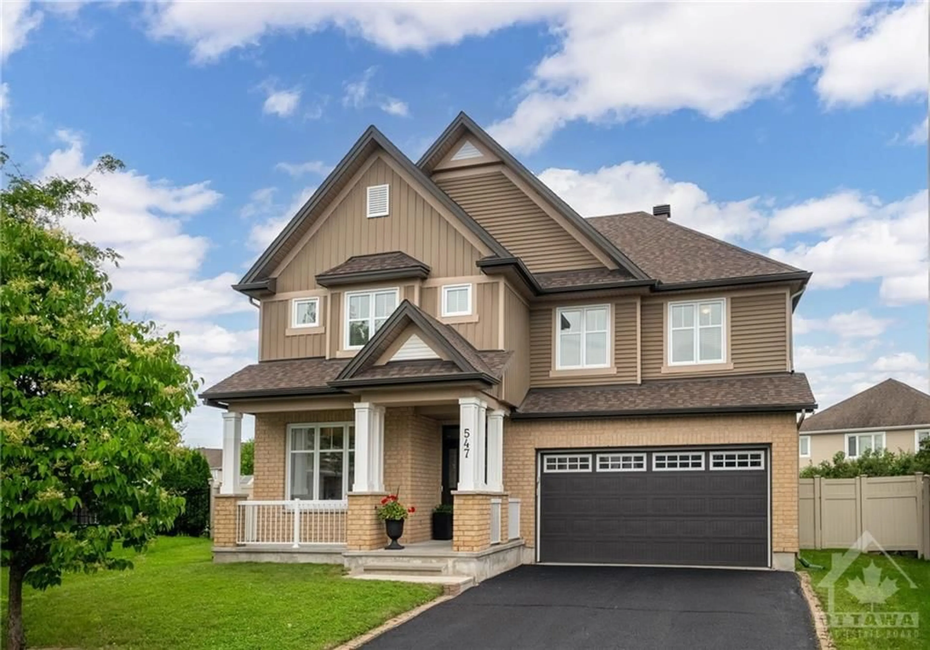 Frontside or backside of a home for 547 BRYCE Pl, Stittsville Ontario K2S 0N2