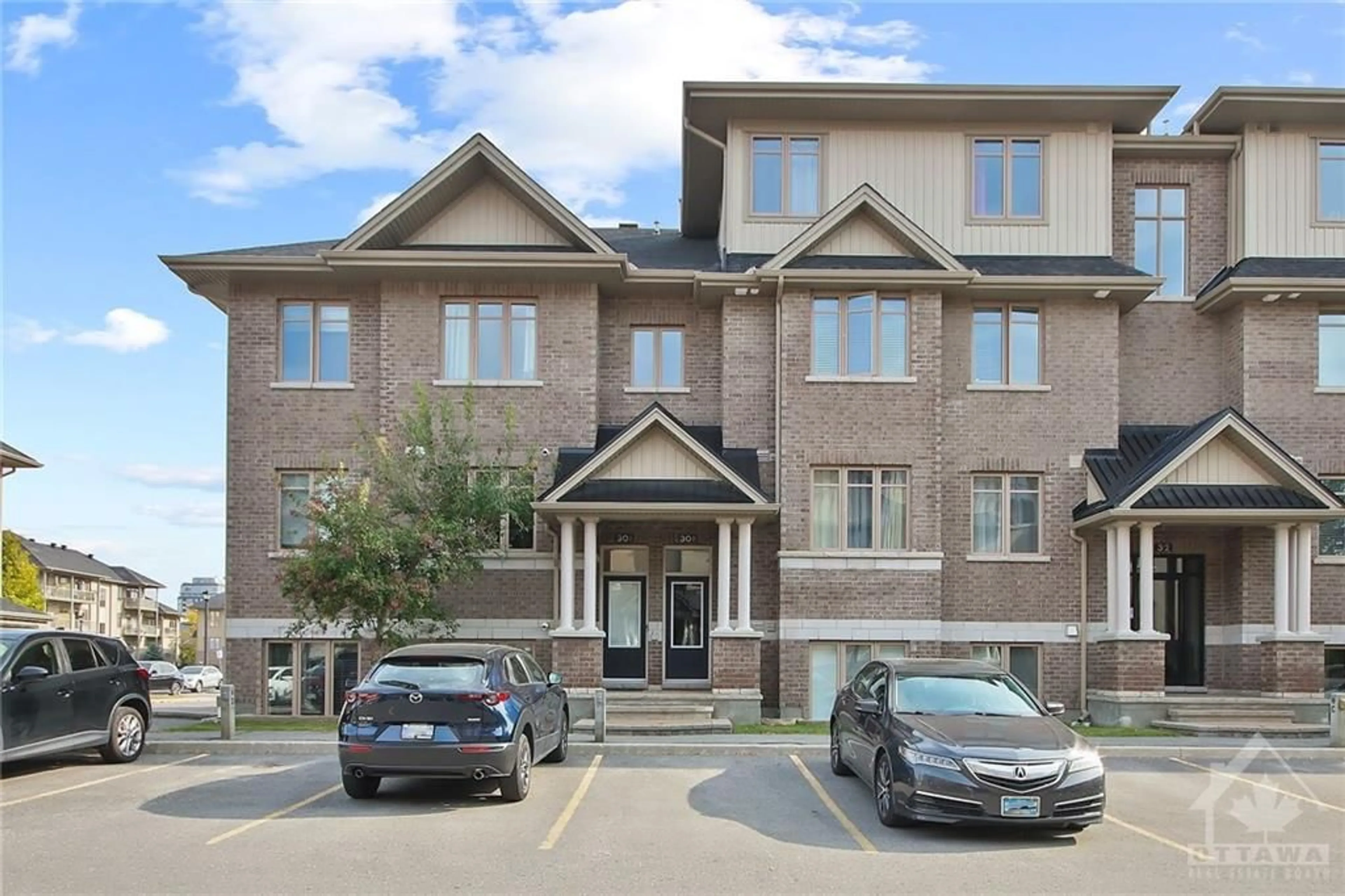 A pic from exterior of the house or condo for 30A TADLEY Pvt #10, Ottawa Ontario K2J 2T3