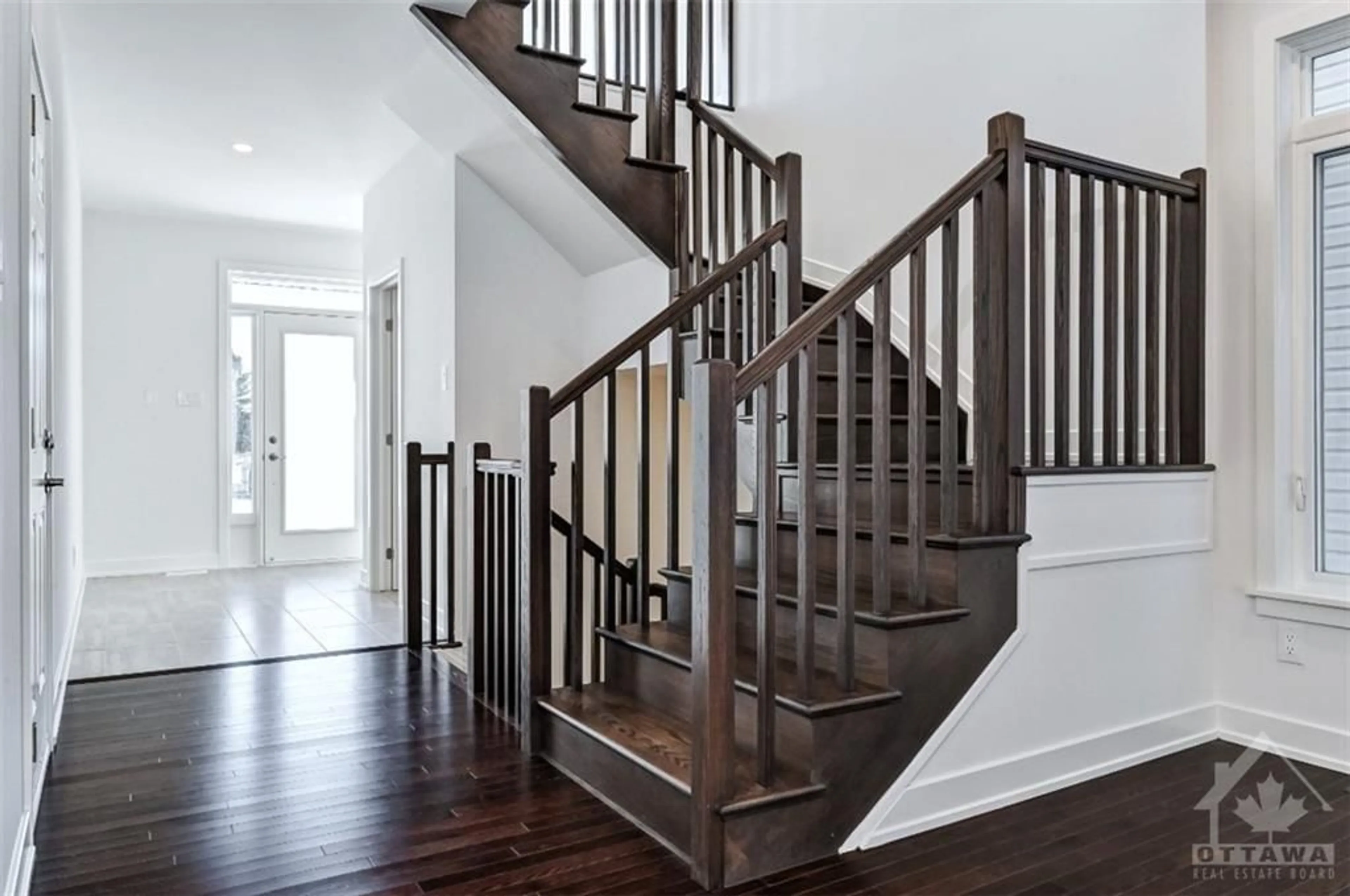 Stairs for 76 BIG DIPPER St, Ottawa Ontario K4M 0K1