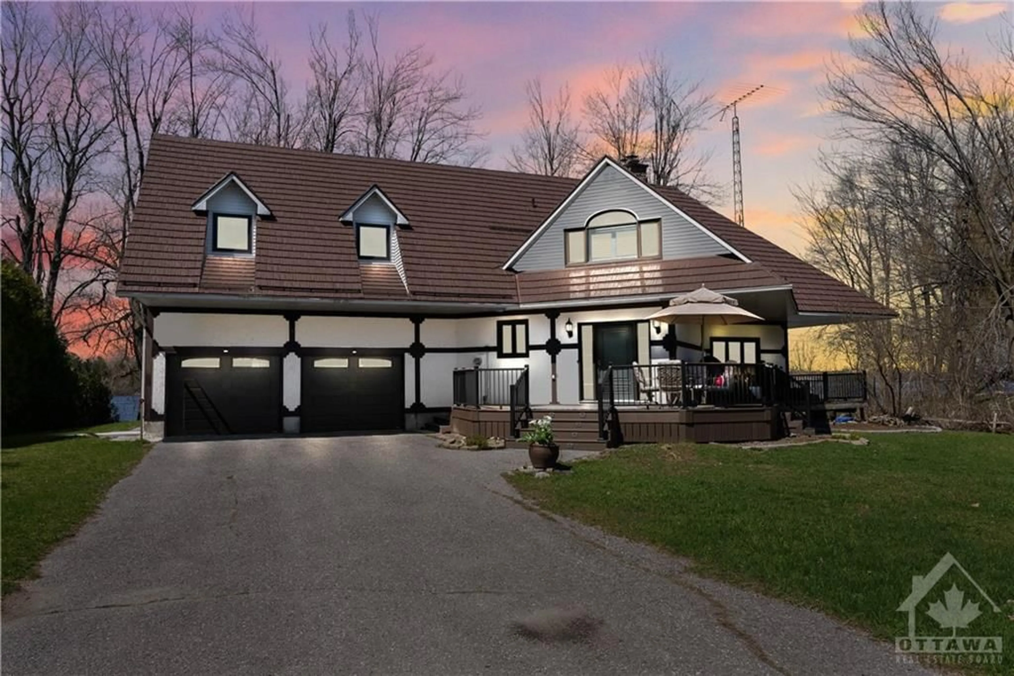 Frontside or backside of a home for 3756 MAPLESHORE Dr, Kemptville Ontario K0G 1J0