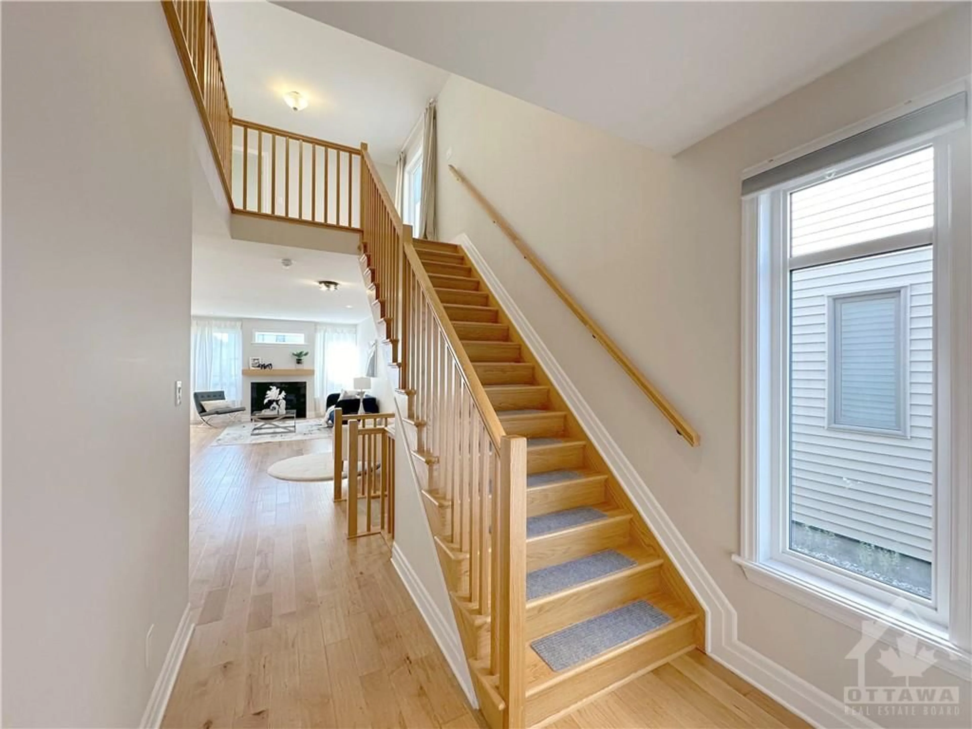 Stairs for 89 PALFREY Way, Ottawa Ontario K2V 0B3