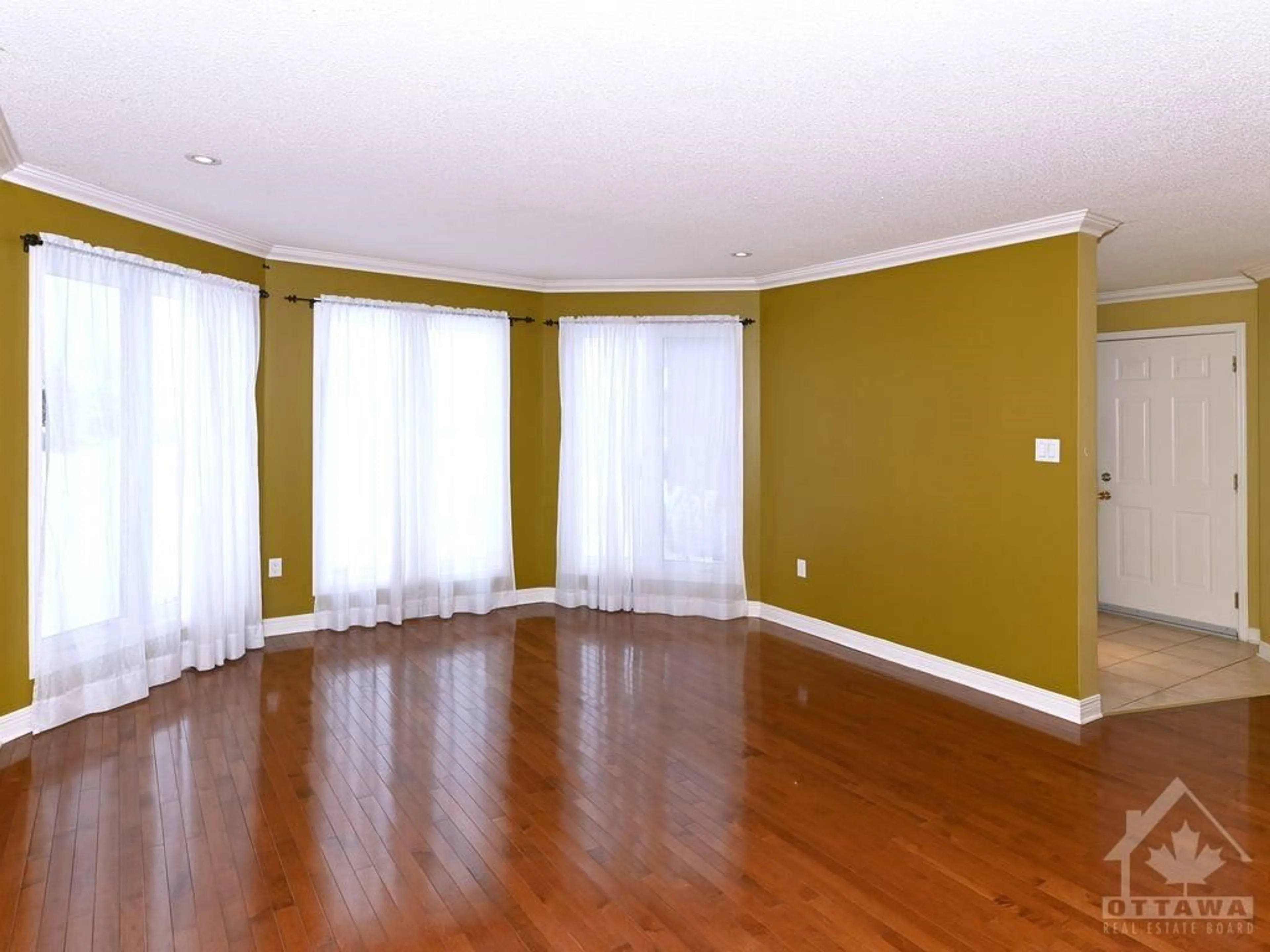 A pic of a room, wood floors for 150 SANDRA Cres, Rockland Ontario K4K 1N7