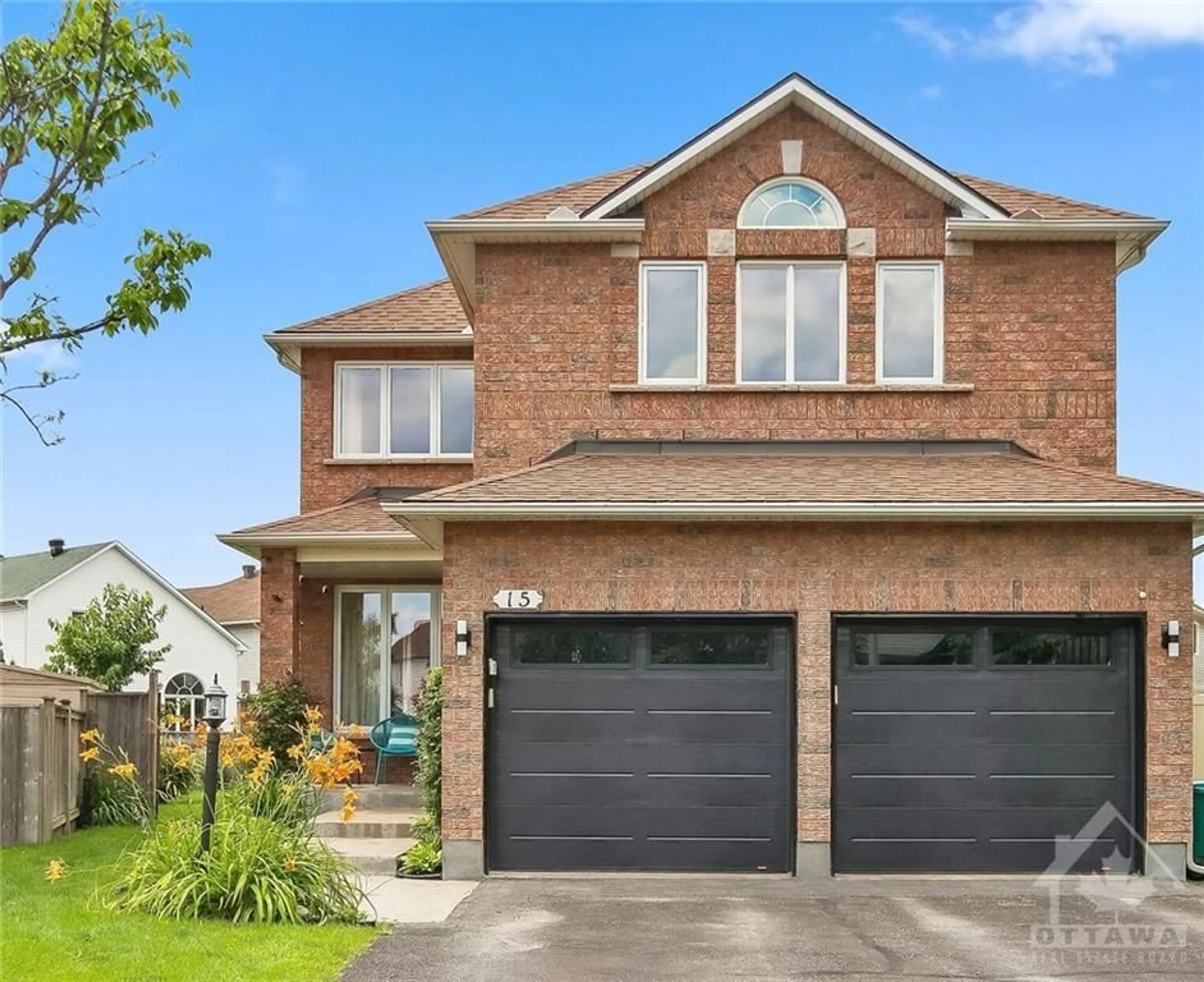 Home with brick exterior material for 15 KNOWLTON Dr, Ottawa Ontario K2G 6P1