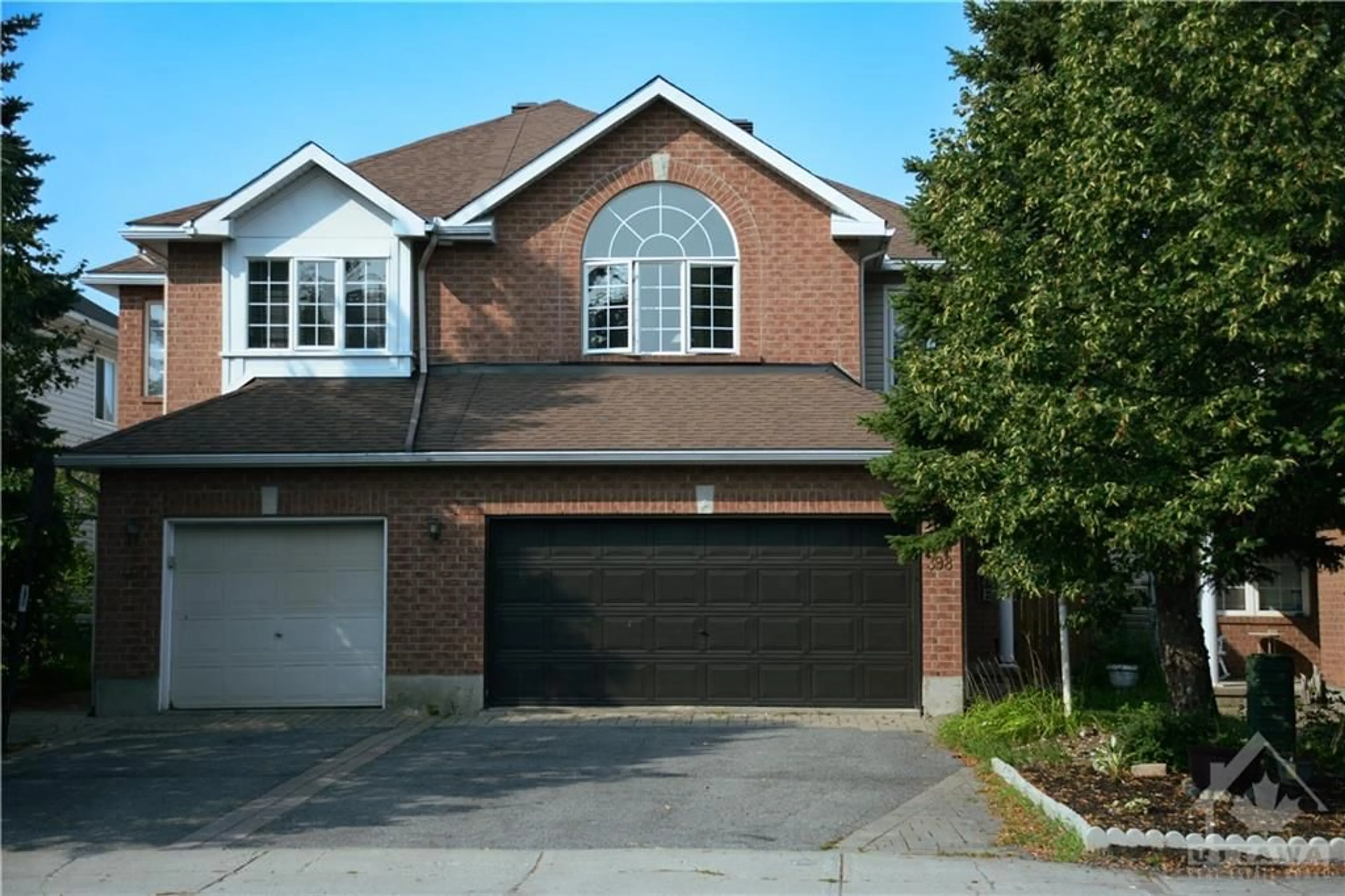 A pic from exterior of the house or condo for 398 BEATRICE Dr, Nepean Ontario K2J 4Y7