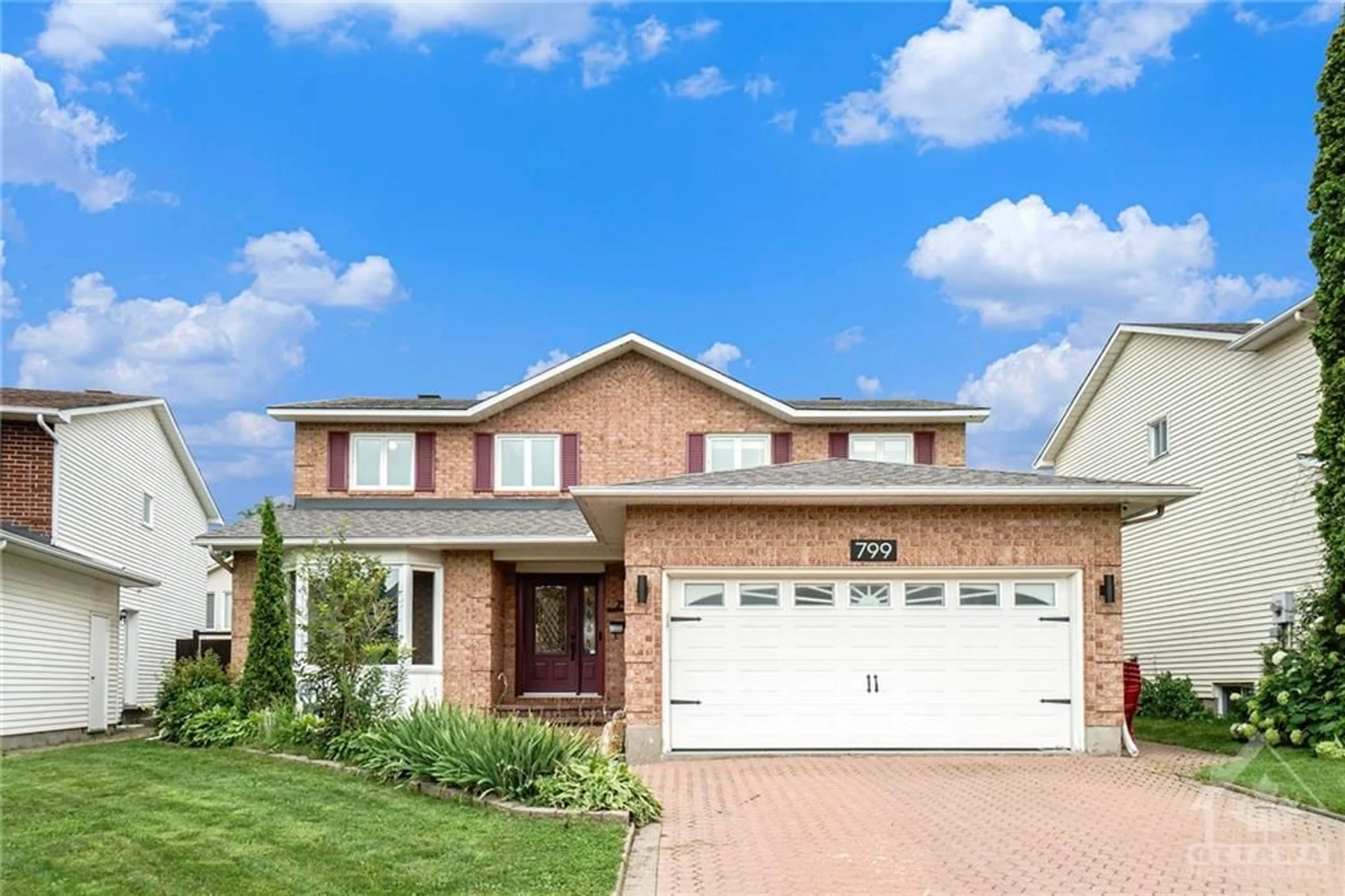 Home with brick exterior material for 799 HAUTEVIEW Cres, Ottawa Ontario K4A 2M2