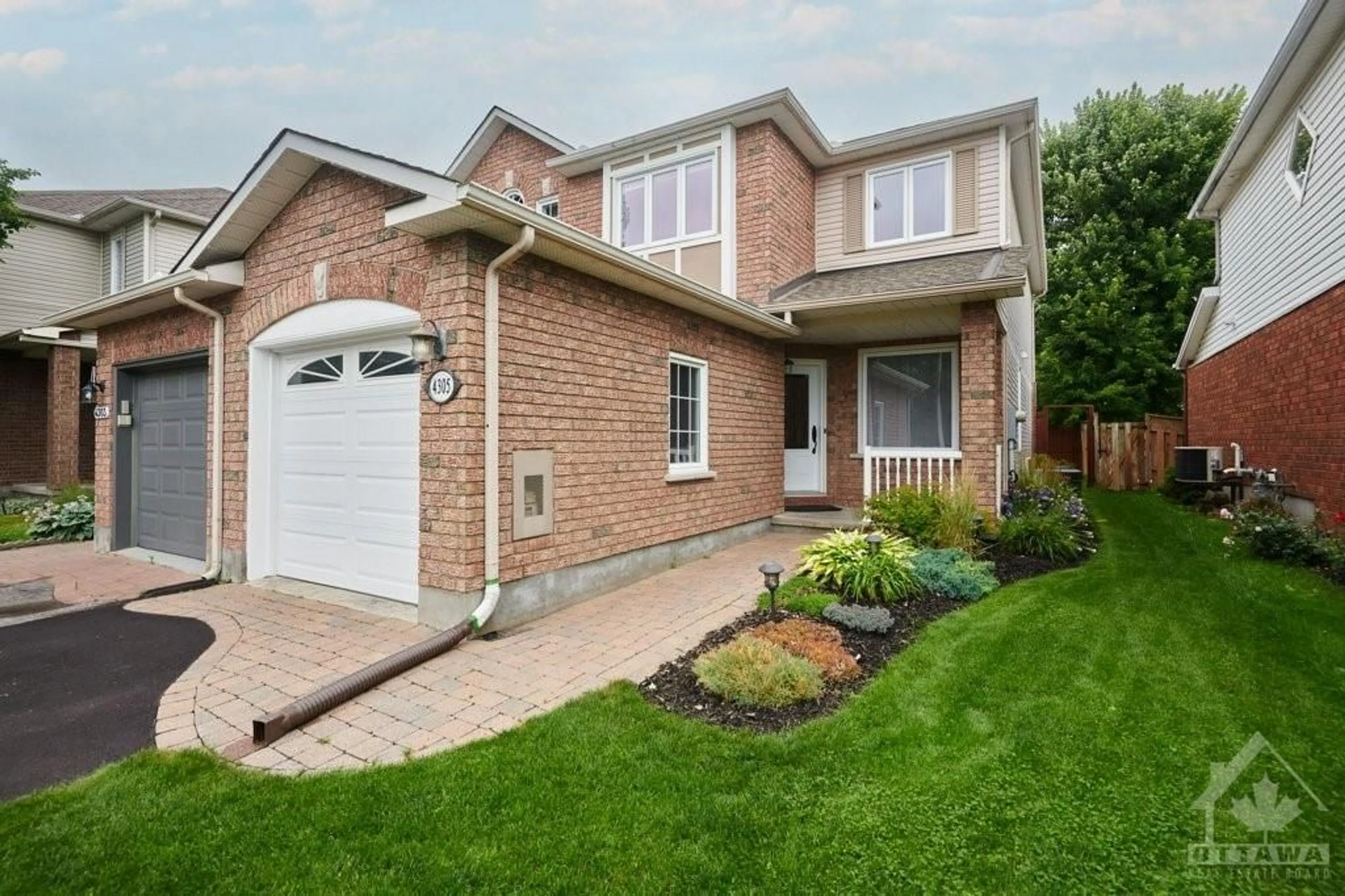 Home with brick exterior material for 4305 OWL VALLEY Dr, Ottawa Ontario K1V 1L8