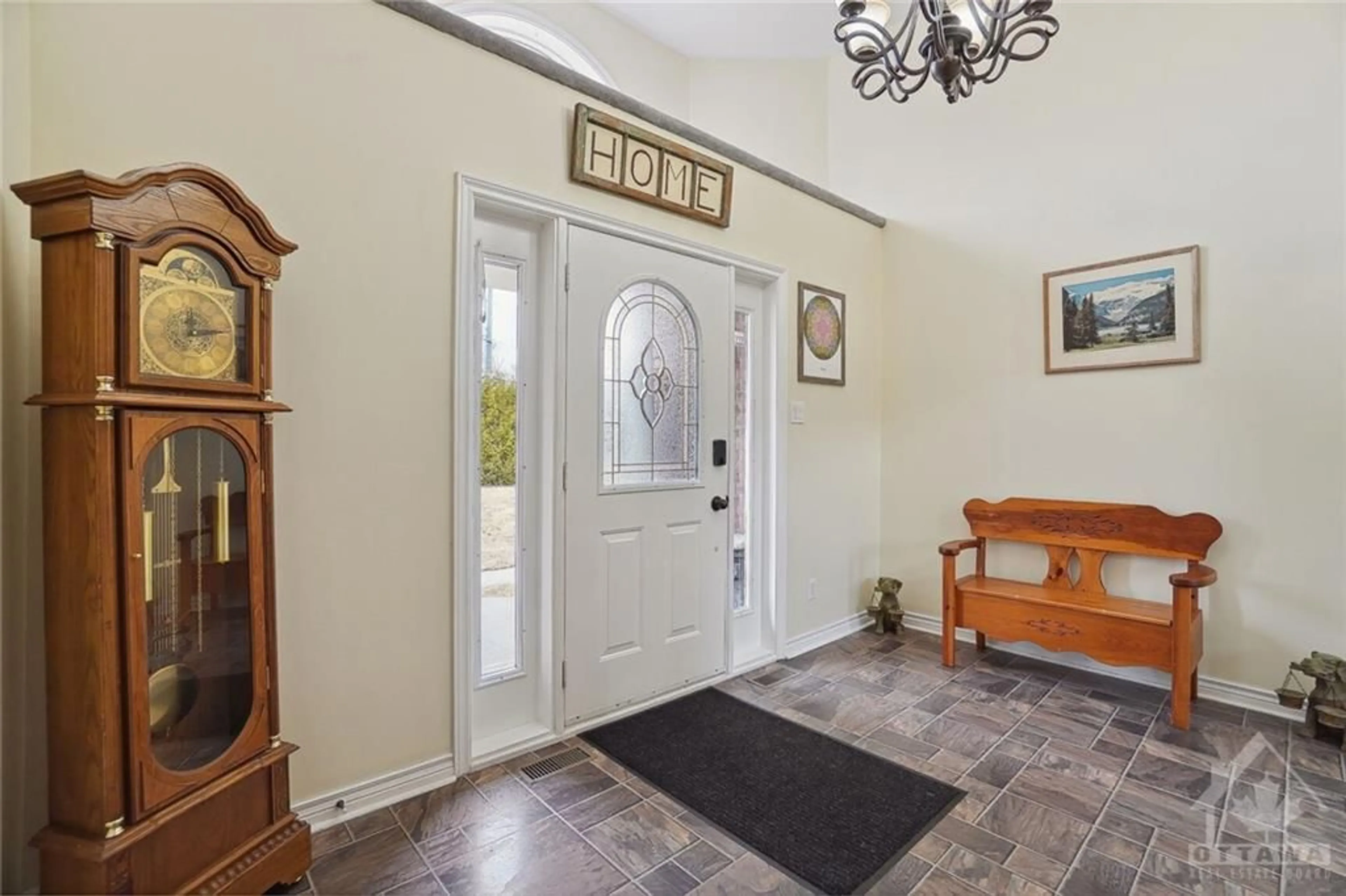 Indoor entryway, wood floors for 259 GOLF CLUB Rd, Smiths Falls Ontario K7A 4S5