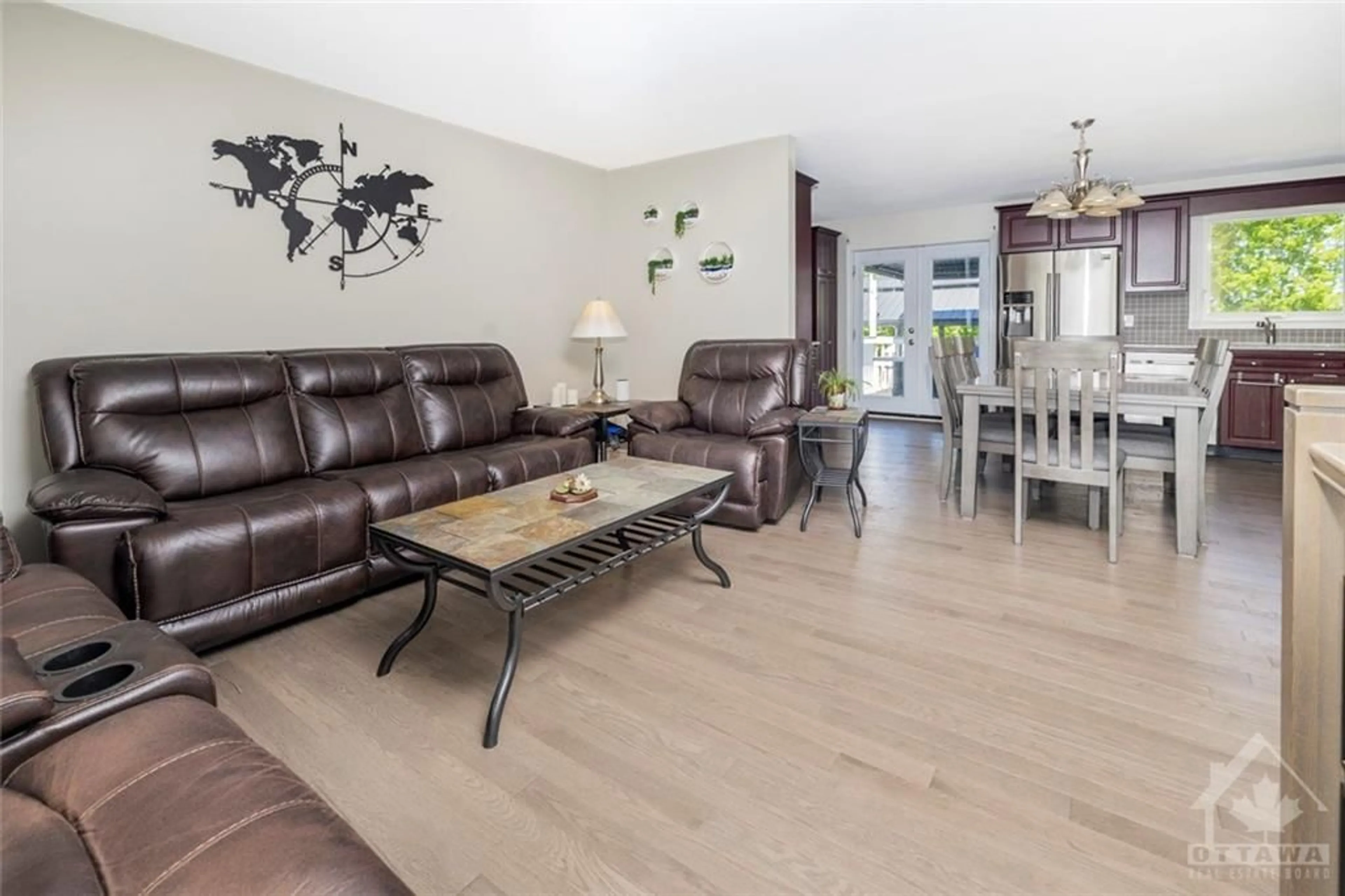 Living room for 3765 DROUIN Rd, Clarence-Rockland Ontario K0A 2A0