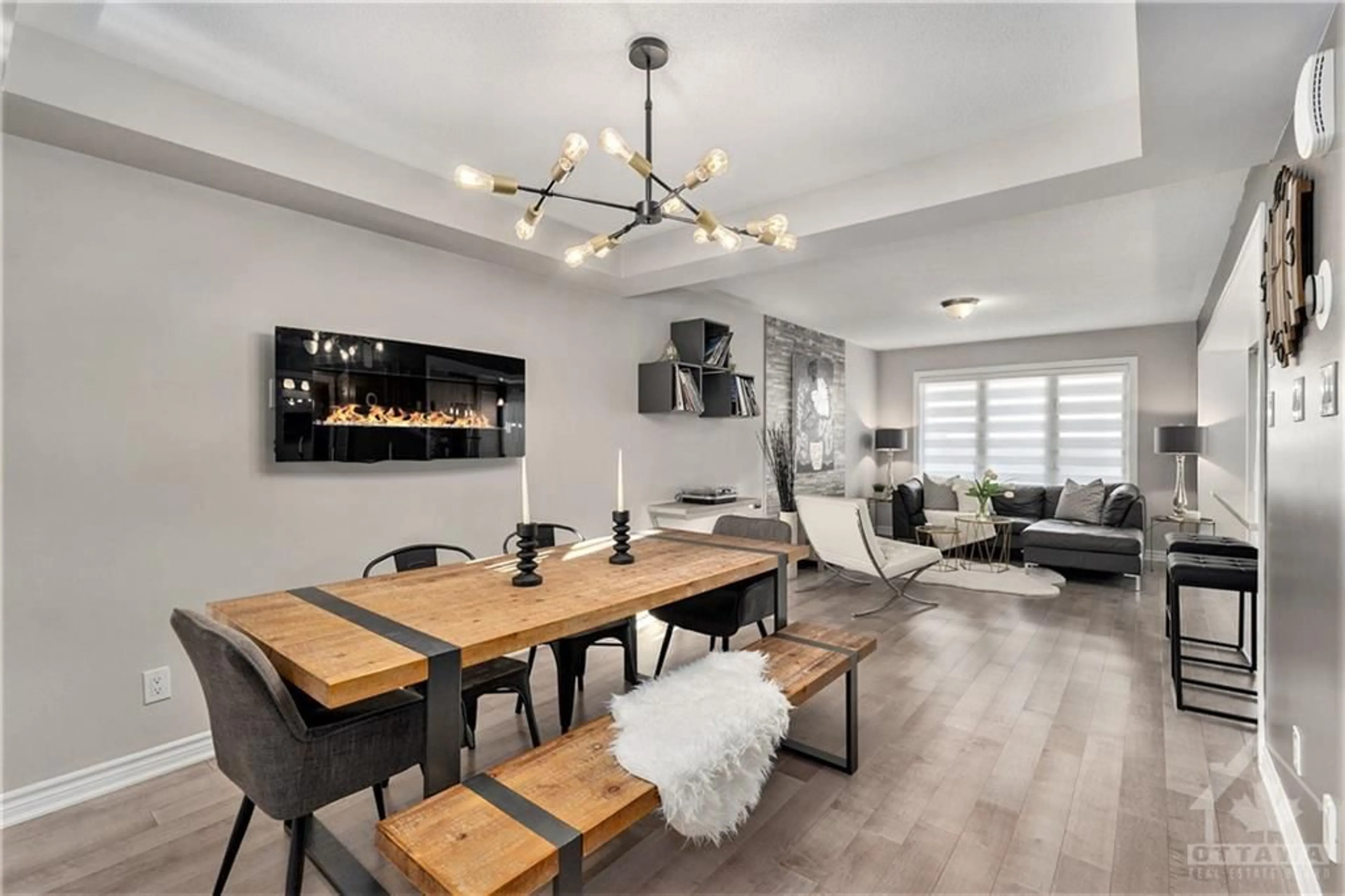 Dining room, wood floors, cottage for 346 SWEETFERN Cres, Ottawa Ontario K4A 1A5