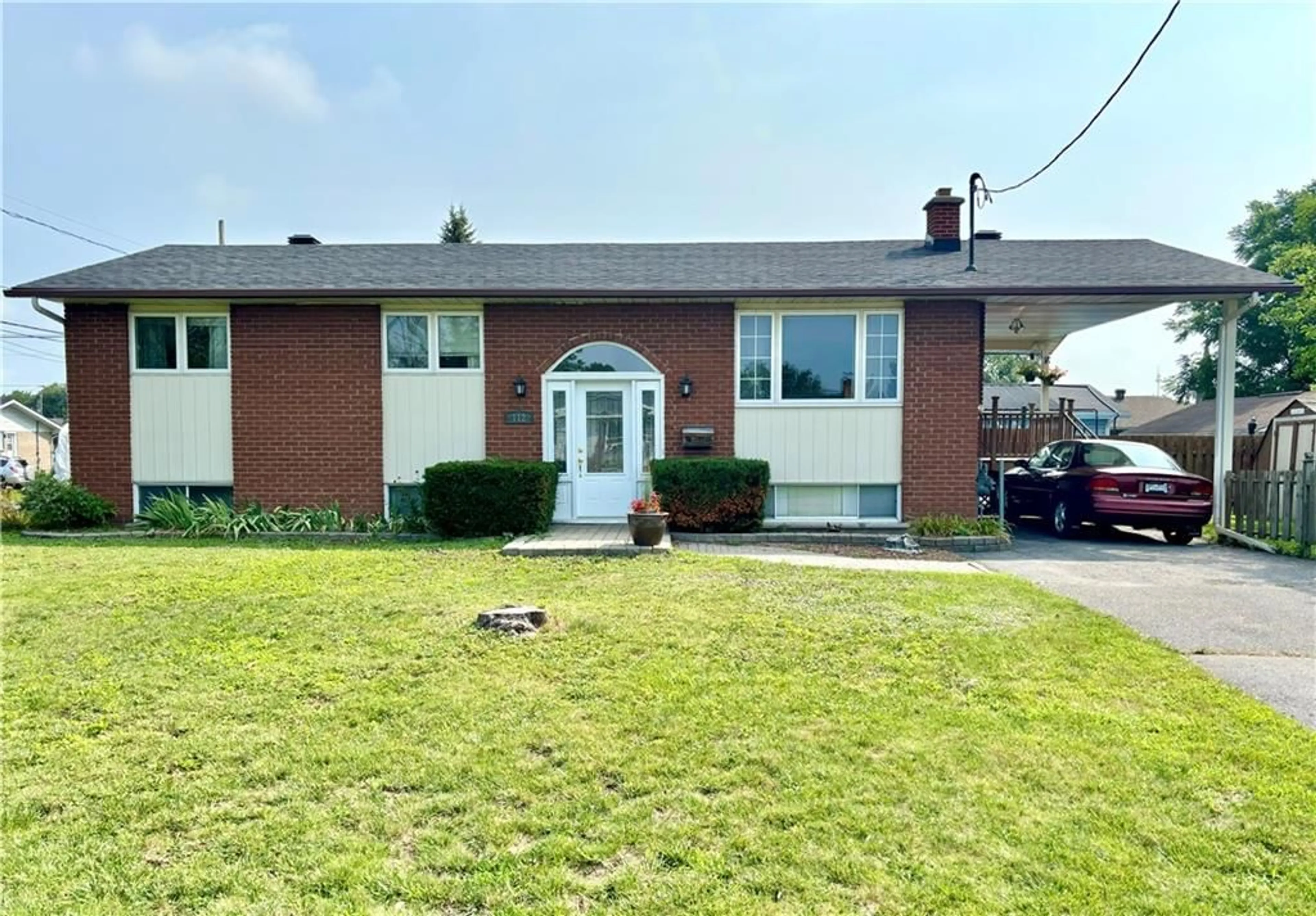 Frontside or backside of a home for 112 MERCIER Ave, Cornwall Ontario K6K 1J6