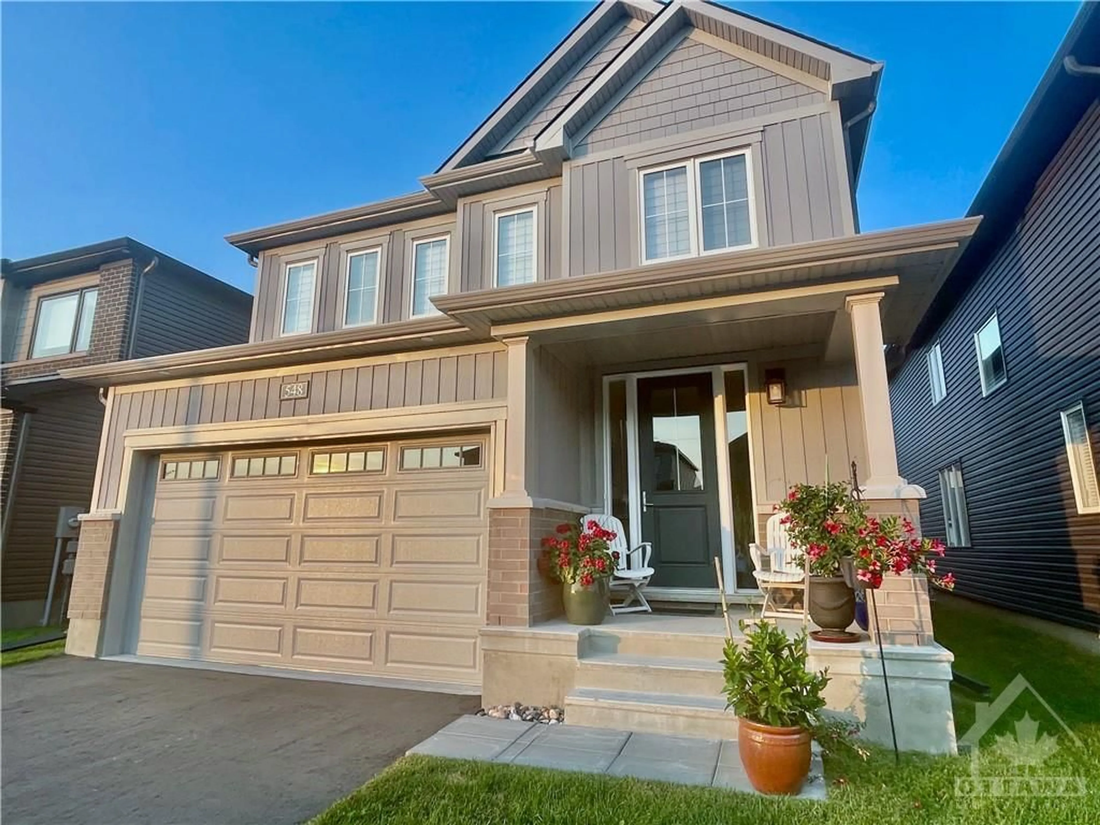 Frontside or backside of a home for 548 ANCHOR Cir, Manotick Ontario K2B 7Z5