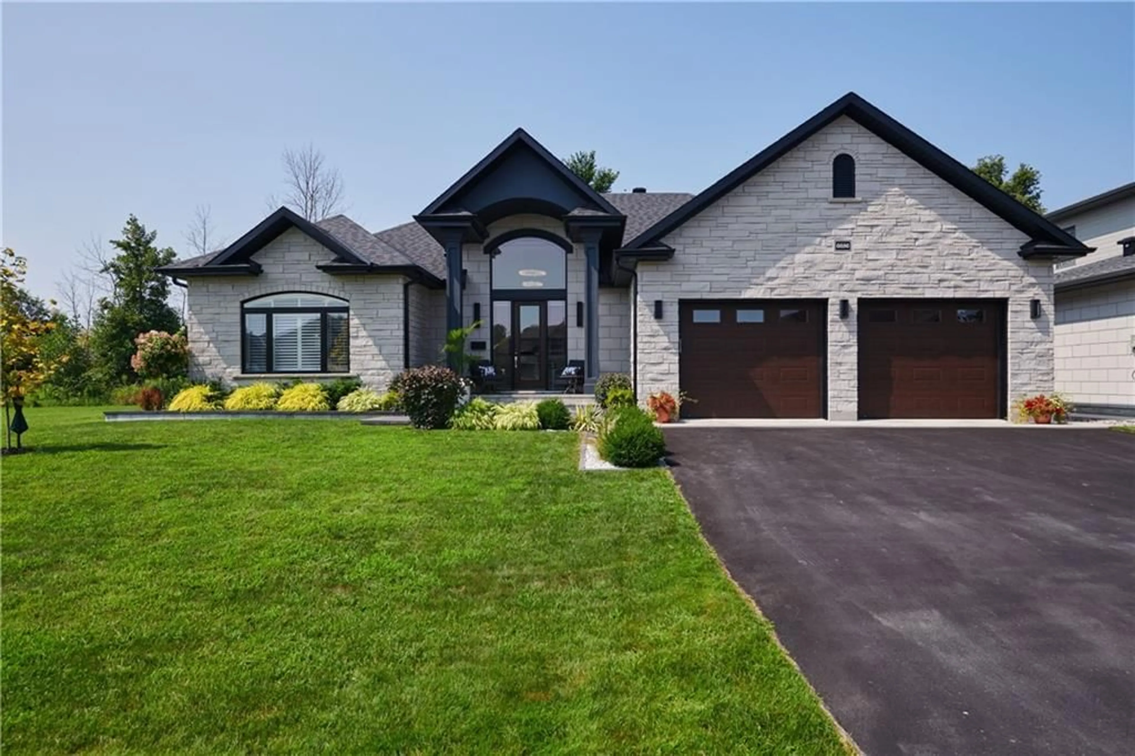 Frontside or backside of a home, cottage for 6686 YACHT Blvd, Cornwall Ontario K6H 7N6
