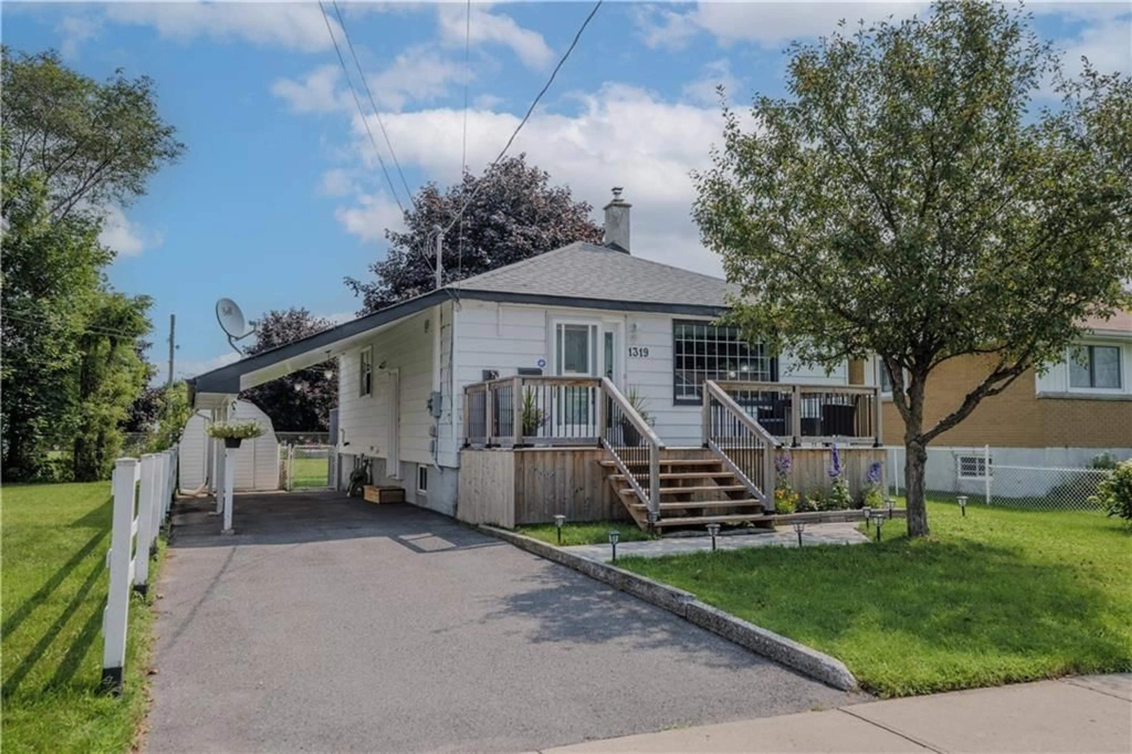 Frontside or backside of a home for 1319 RENEAL St, Cornwall Ontario K6H 3L5