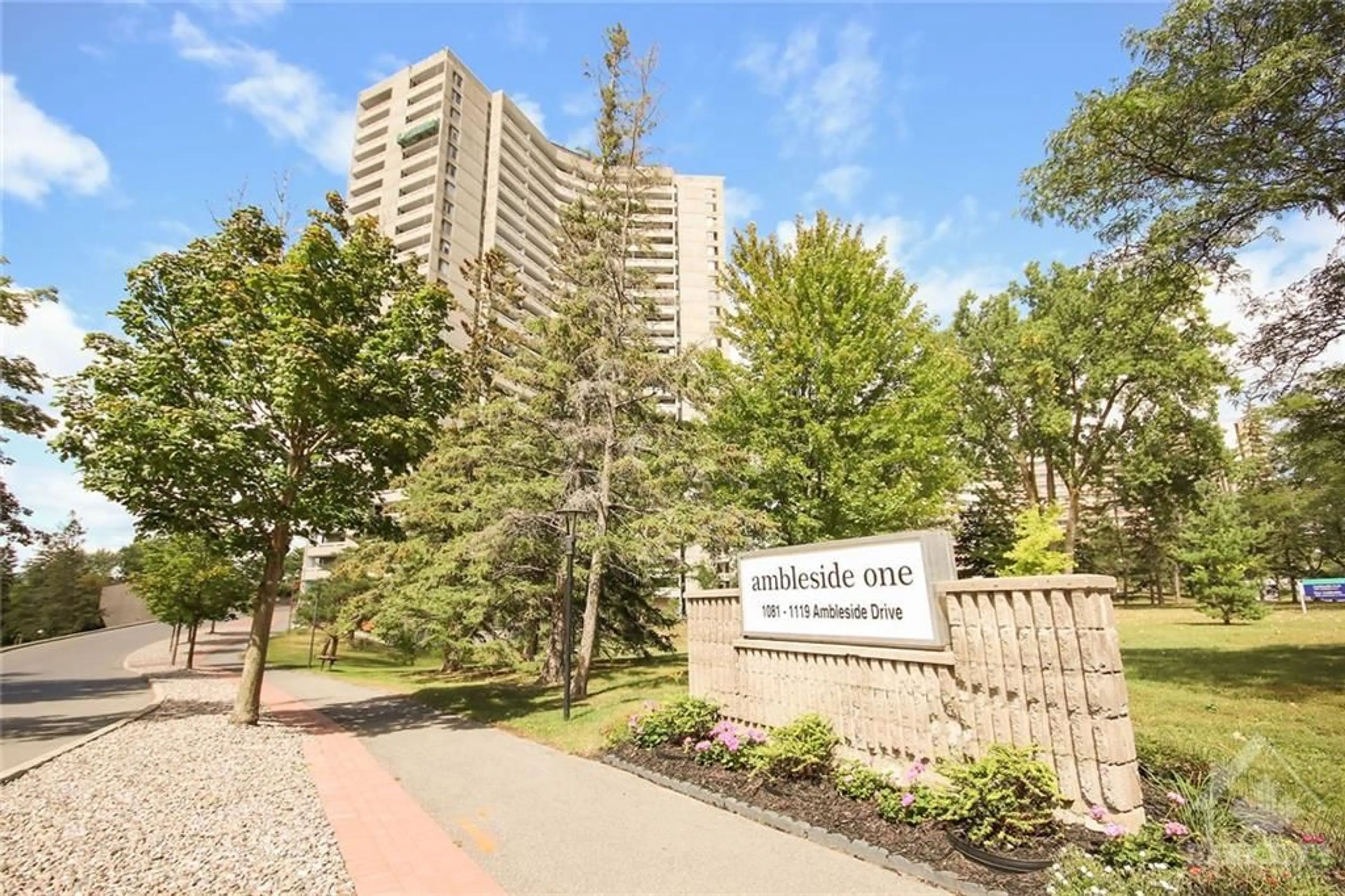 A pic from exterior of the house or condo for 1081 AMBLESIDE Dr #1604, Ottawa Ontario K2B 8C8