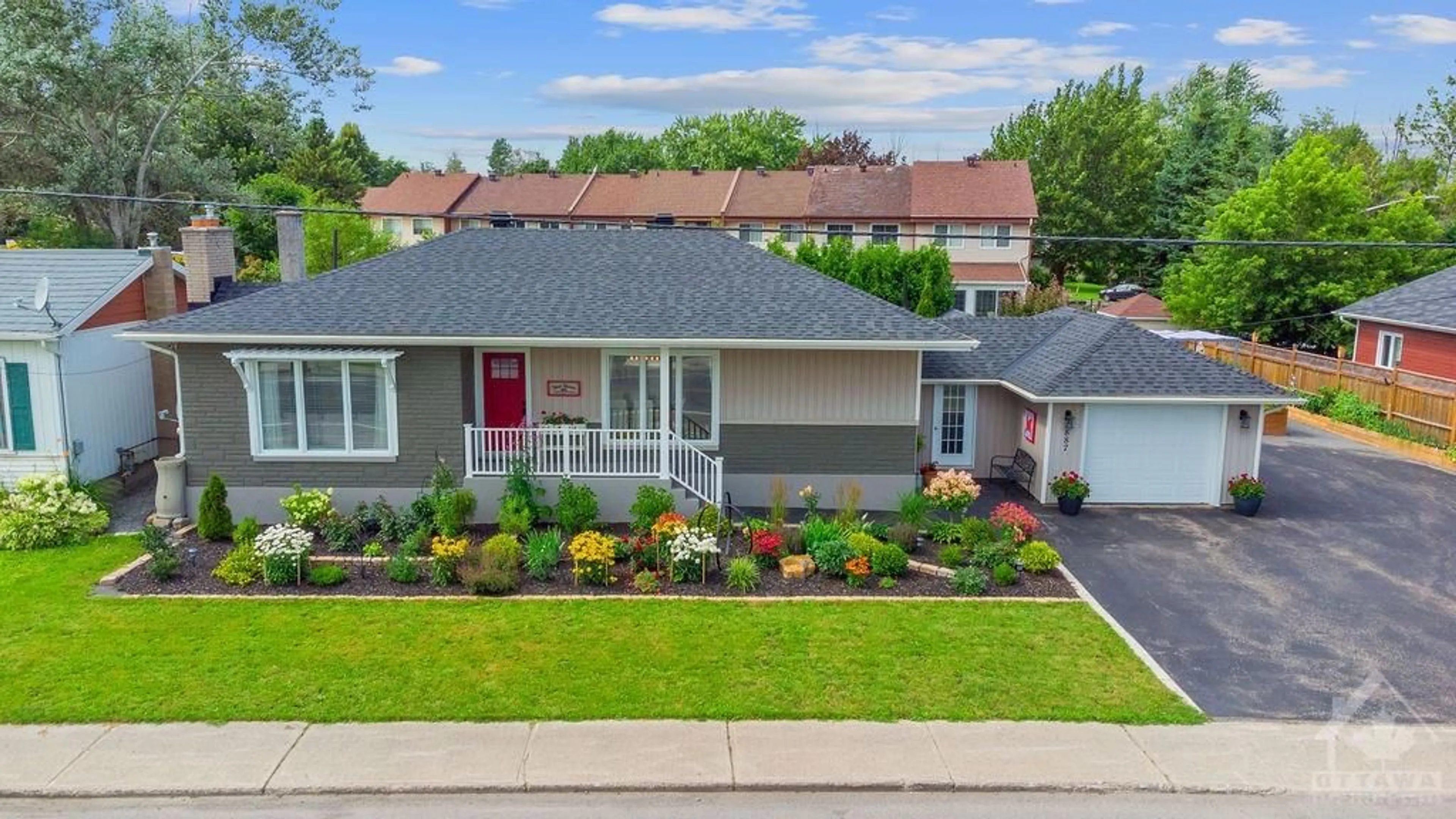 Frontside or backside of a home, cottage for 887 NOTRE DAME St, Embrun Ontario K0A 1W0