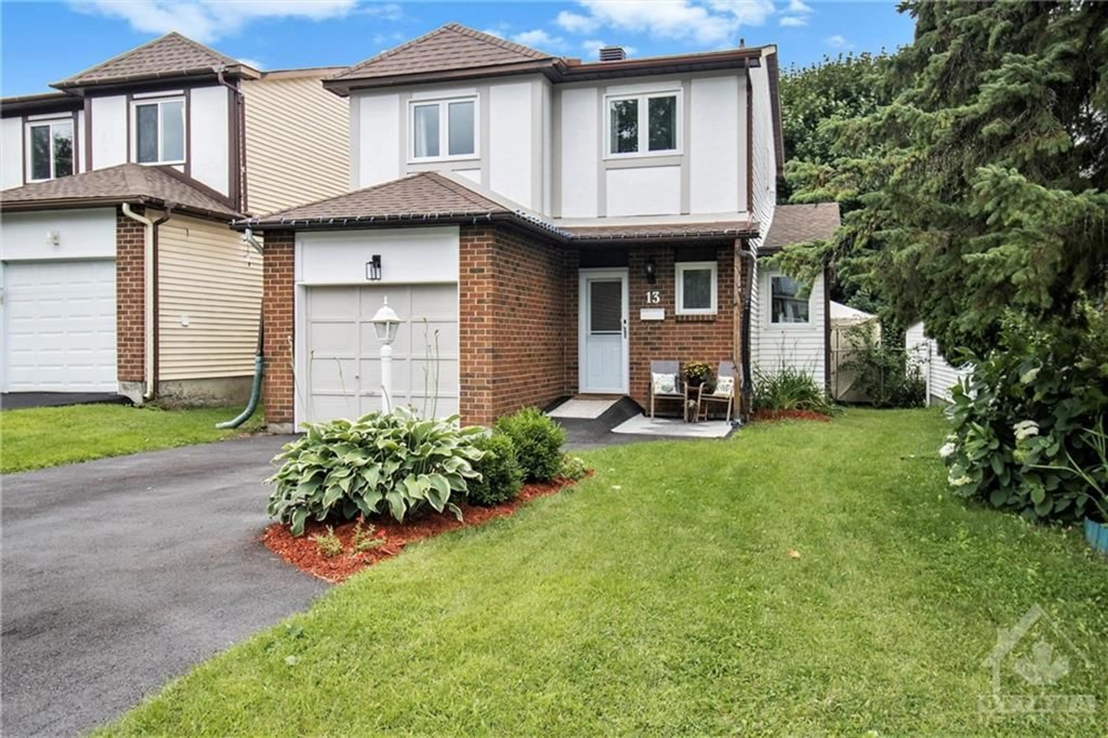 Frontside or backside of a home for 13 WILLOWVIEW Way, Ottawa Ontario K2J 2P7