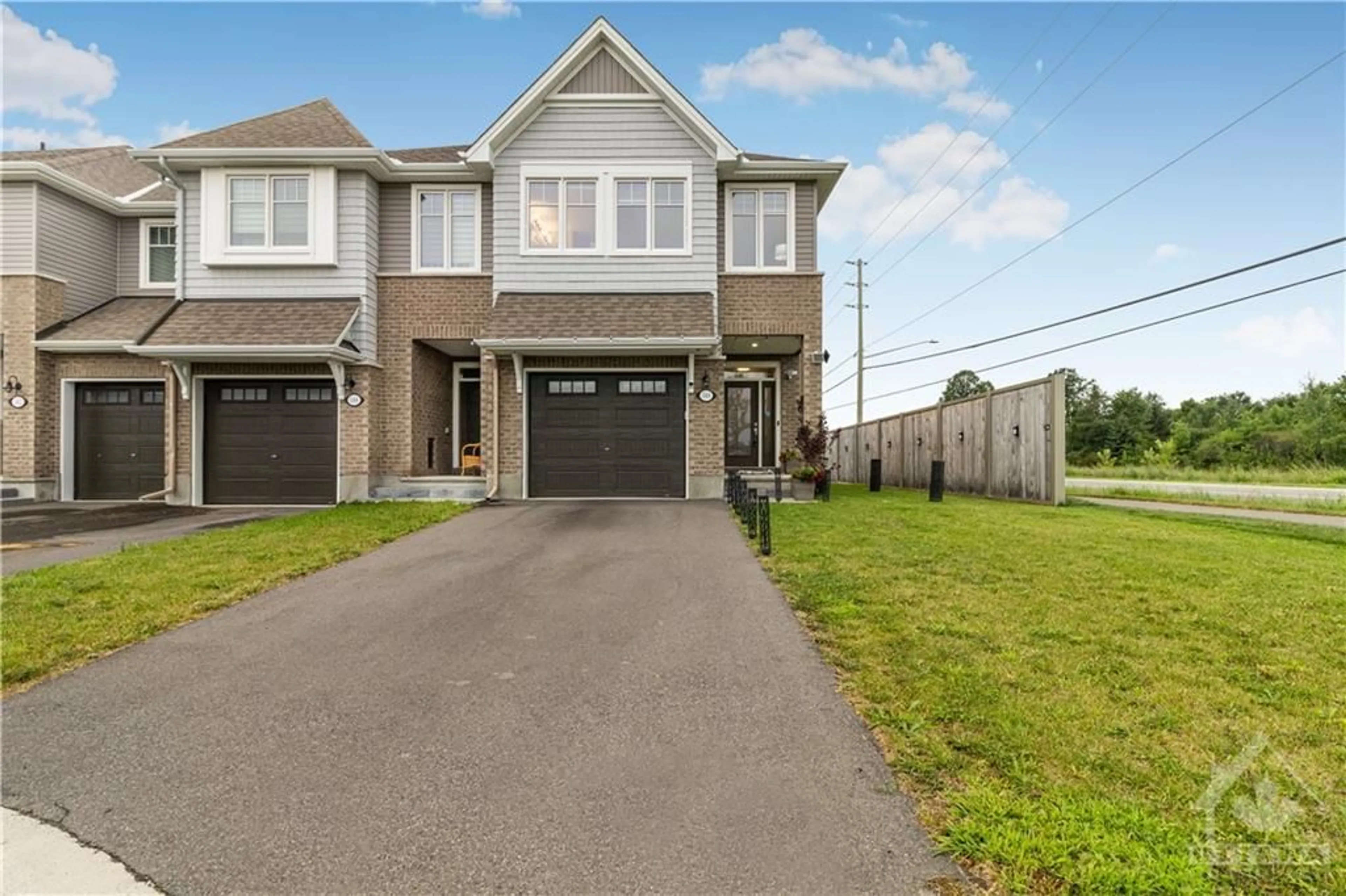 Frontside or backside of a home for 146 ANGELONIA Cres, Gloucester Ontario K1T 0Y5