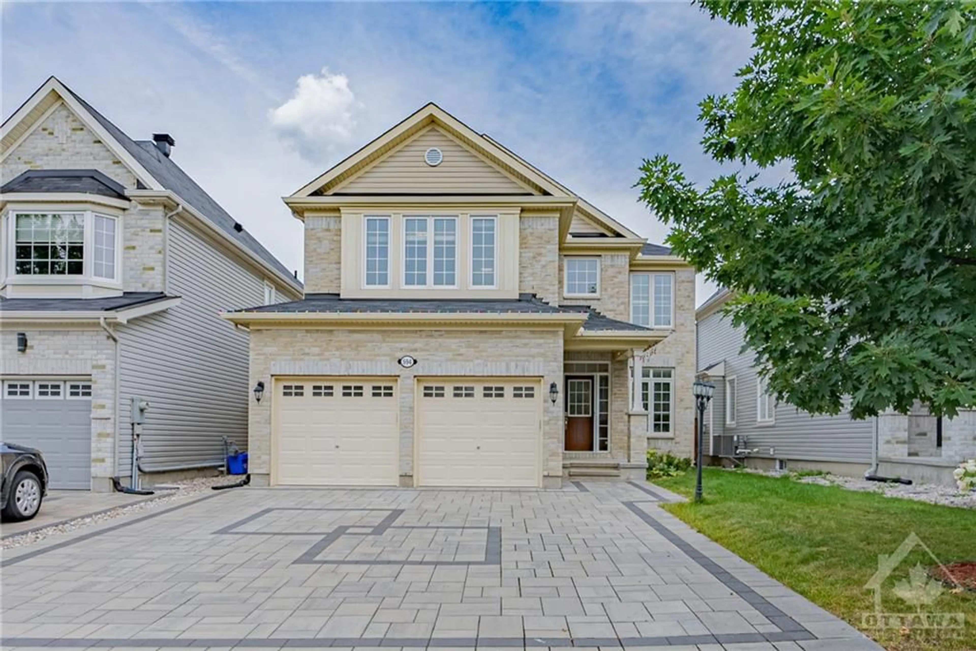 Frontside or backside of a home for 594 PINAWA Cir, Ottawa Ontario K2J 5Y2