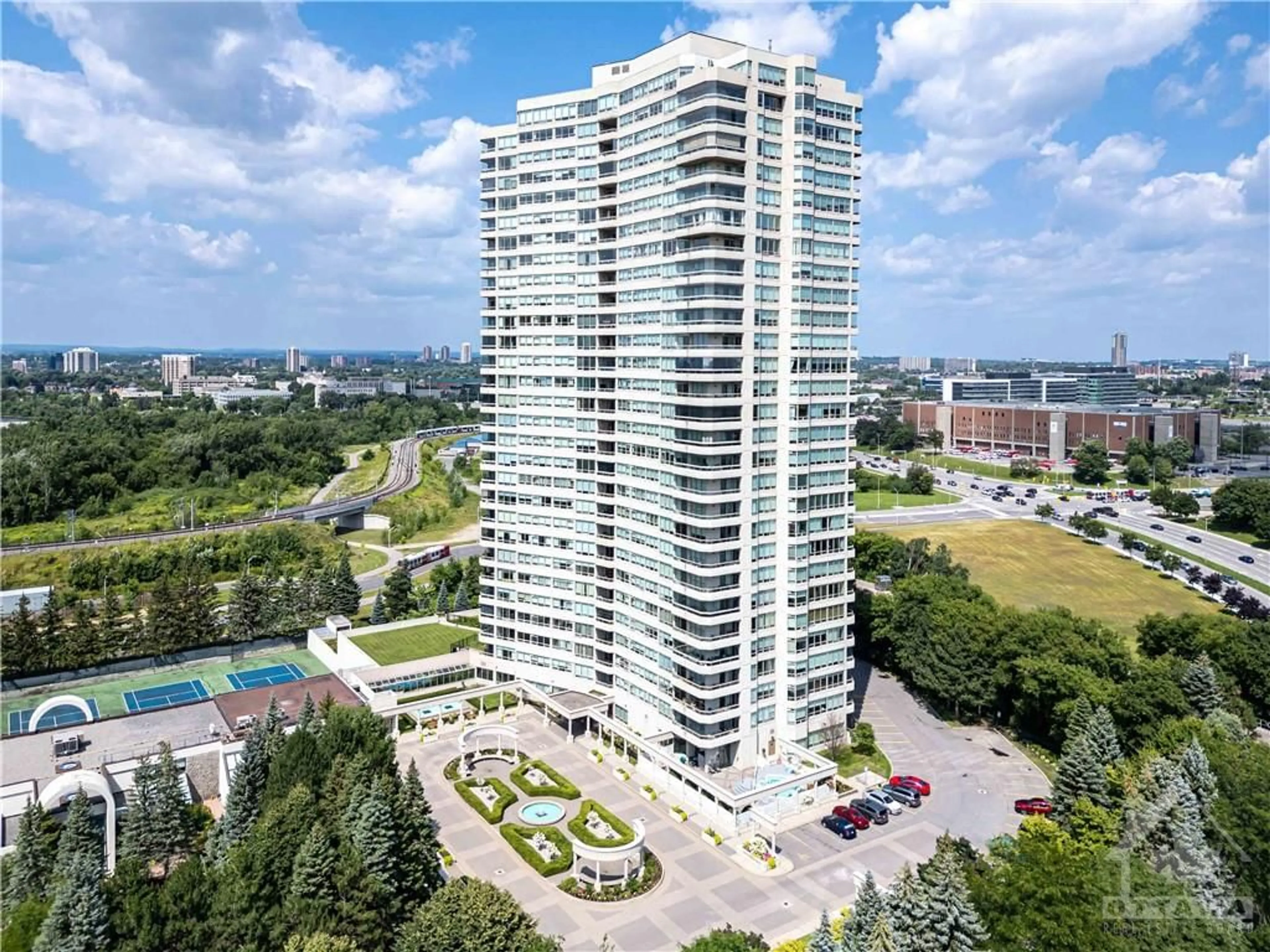 A pic from exterior of the house or condo for 1480 RIVERSIDE Dr #2107, Ottawa Ontario K1G 5H2