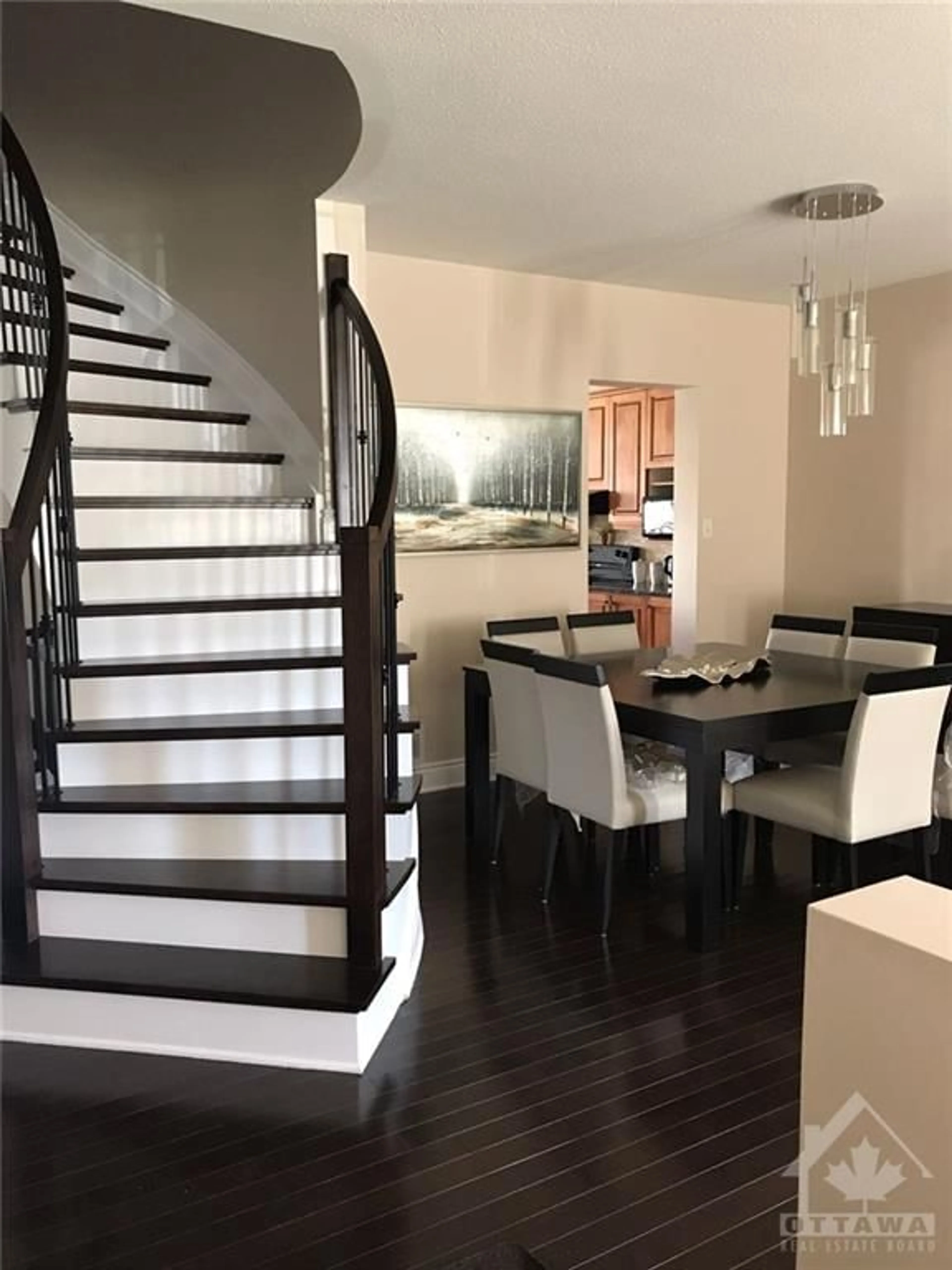 Dining room, wood floors for 129 ROCKY HILL Dr, Ottawa Ontario K2G 7B2