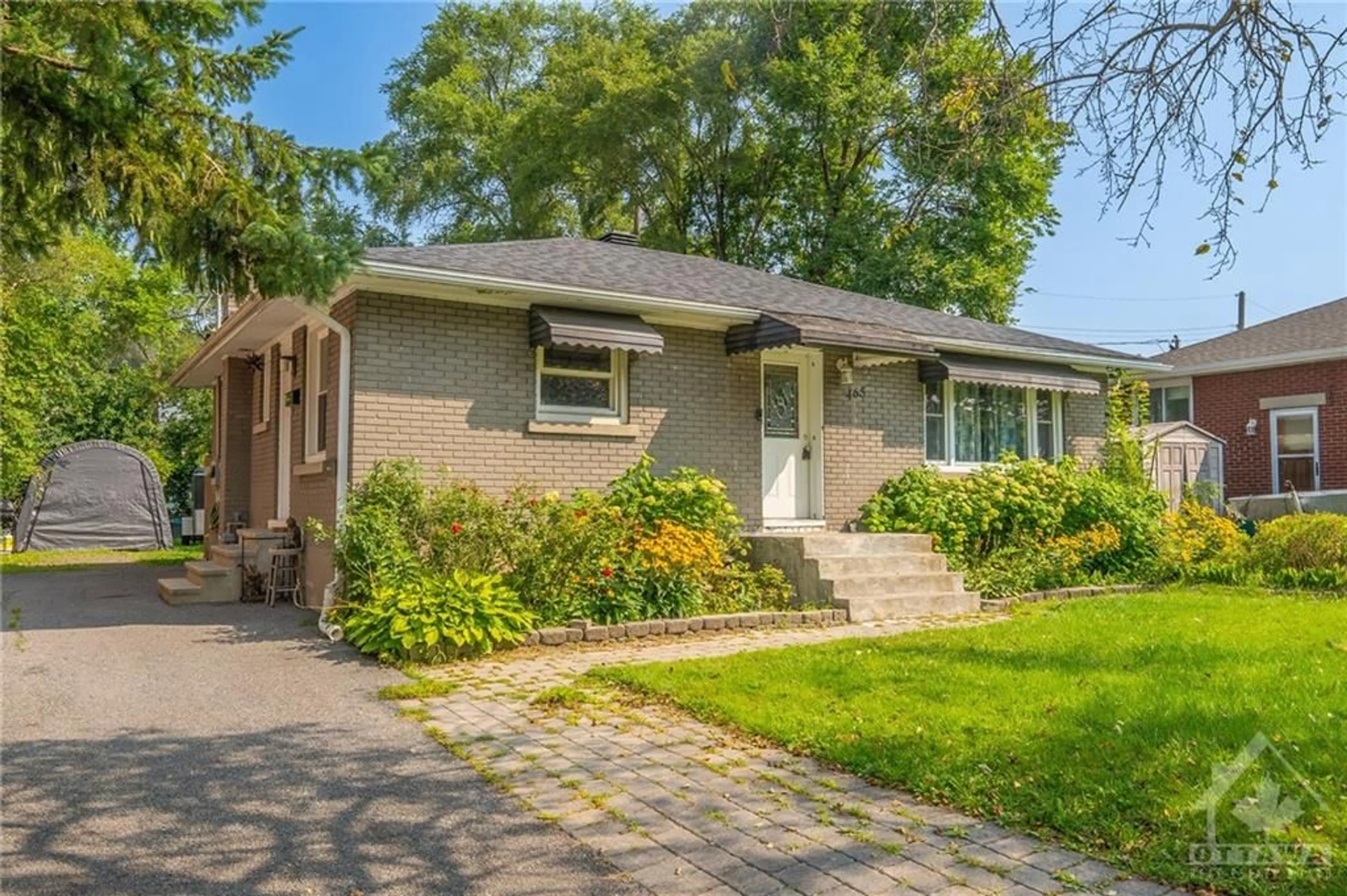 Frontside or backside of a home, cottage for 465 NEWMAN Ave, Ottawa Ontario K1K 1N8