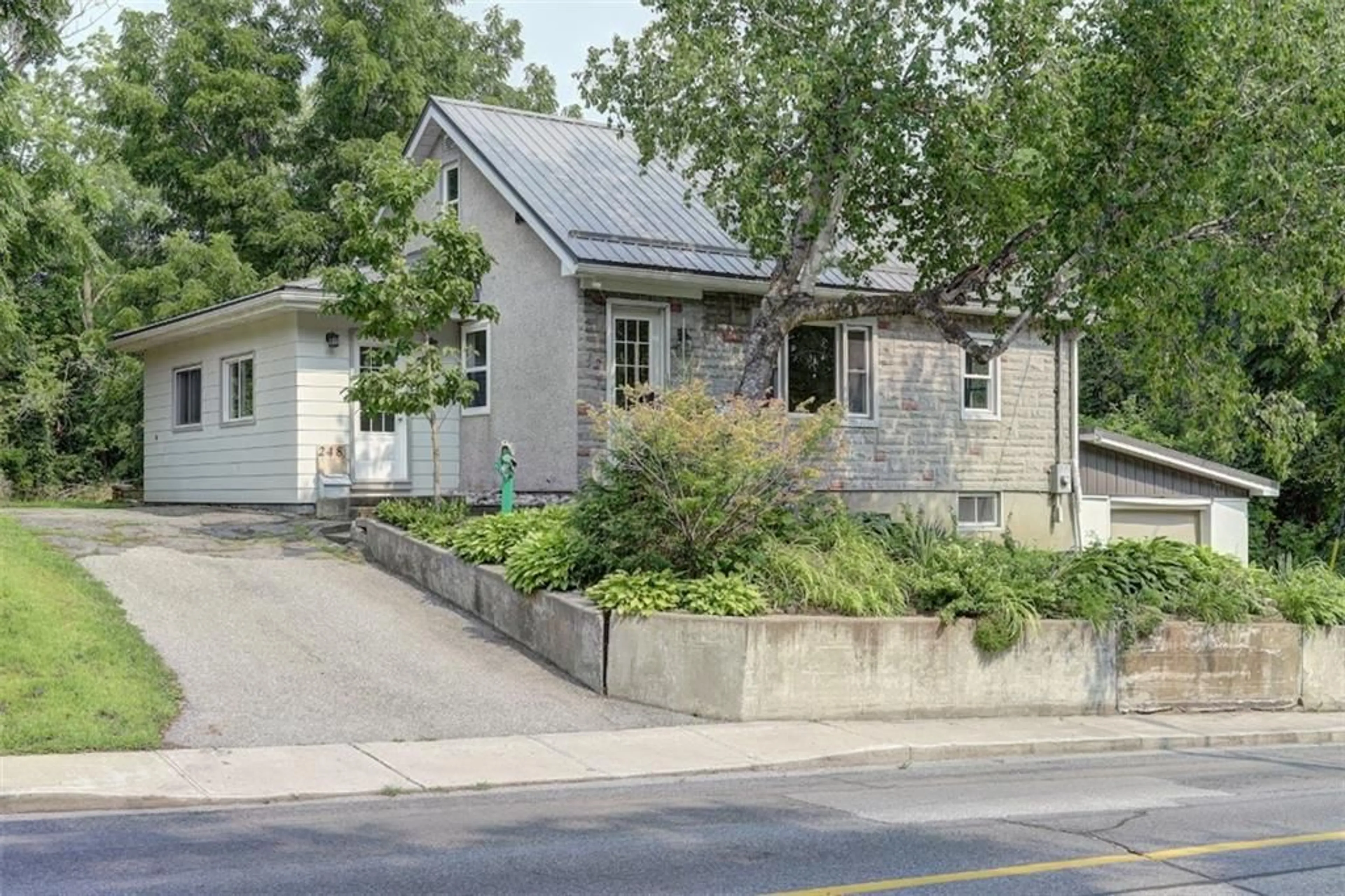 A pic from exterior of the house or condo, the street view for 248 BROCK St, Brockville Ontario K6V 4G4