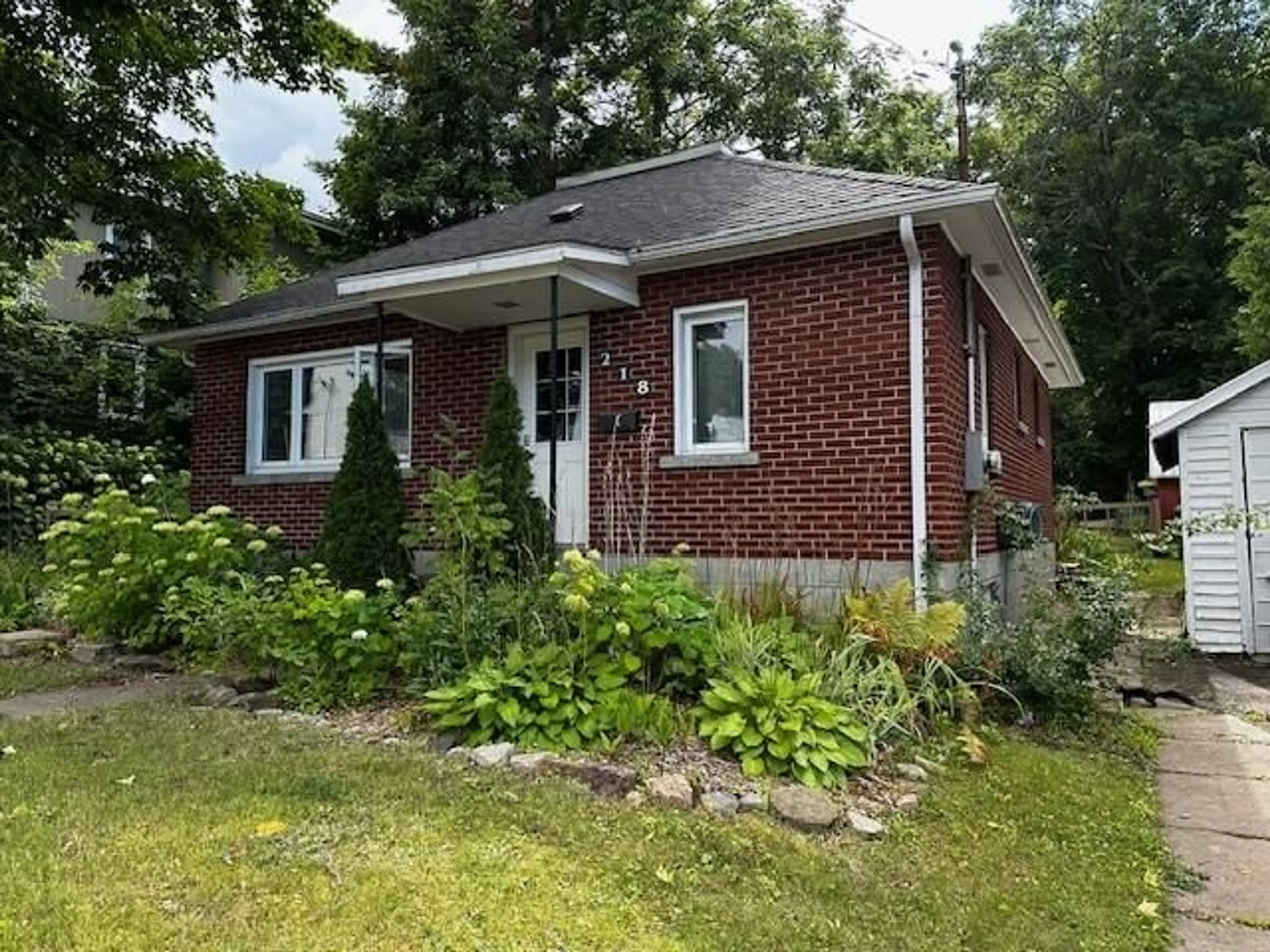 Frontside or backside of a home, cottage for 218 FRASER St, Pembroke Ontario K8A 1X5