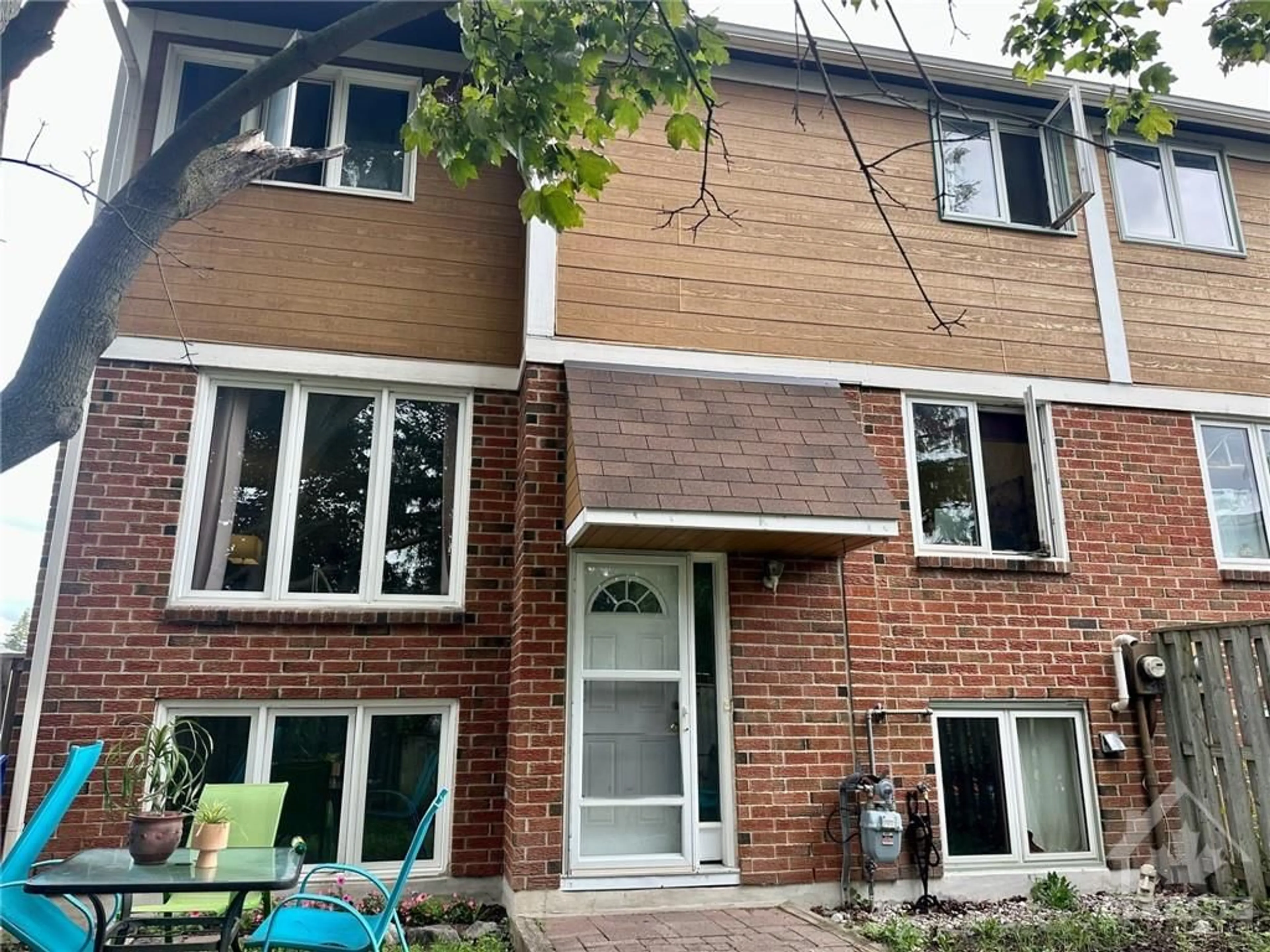 Home with brick exterior material for 107 SALTER Cres, Kanata Ontario K2K 1Y7