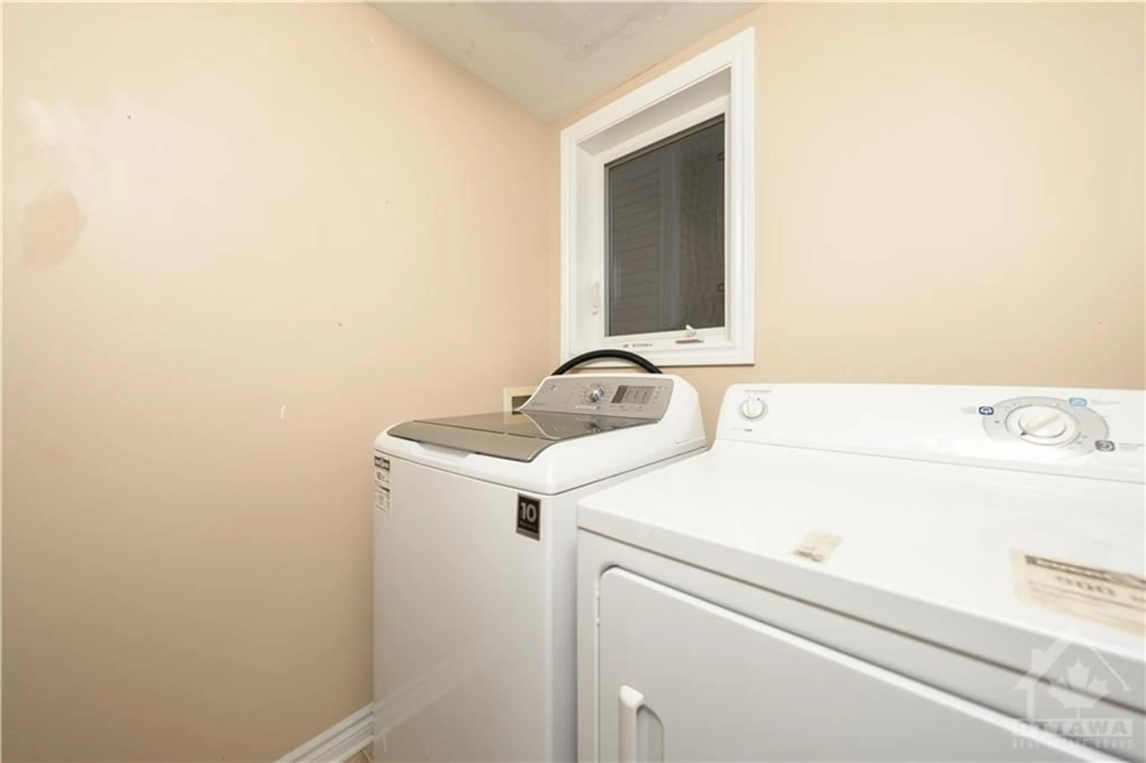 Laundry room for 642 ROSEHILL Ave, Stittsville Ontario K2S 0K2