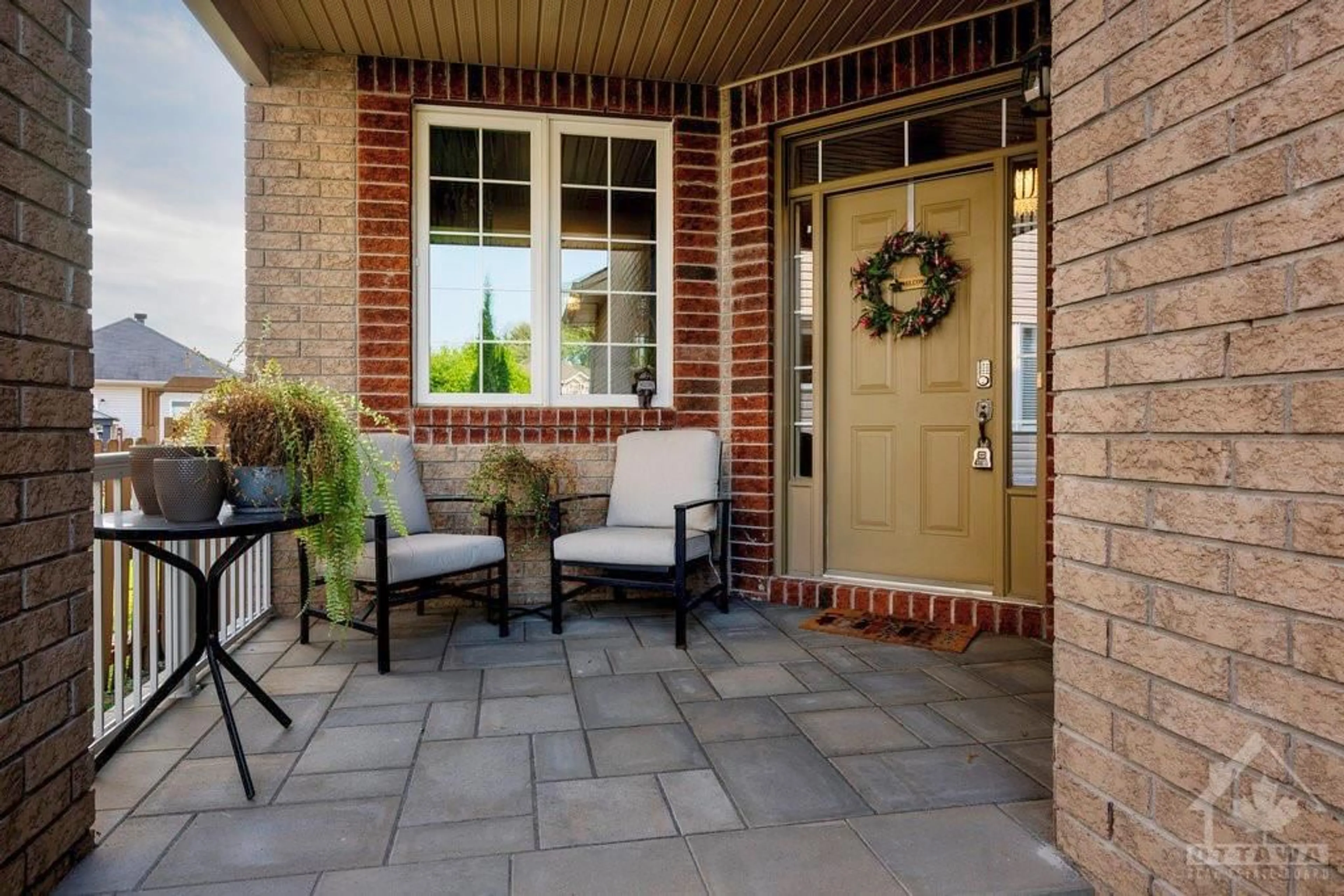 Patio for 278 KIWANIS Crt, Ottawa Ontario K1T 0H7